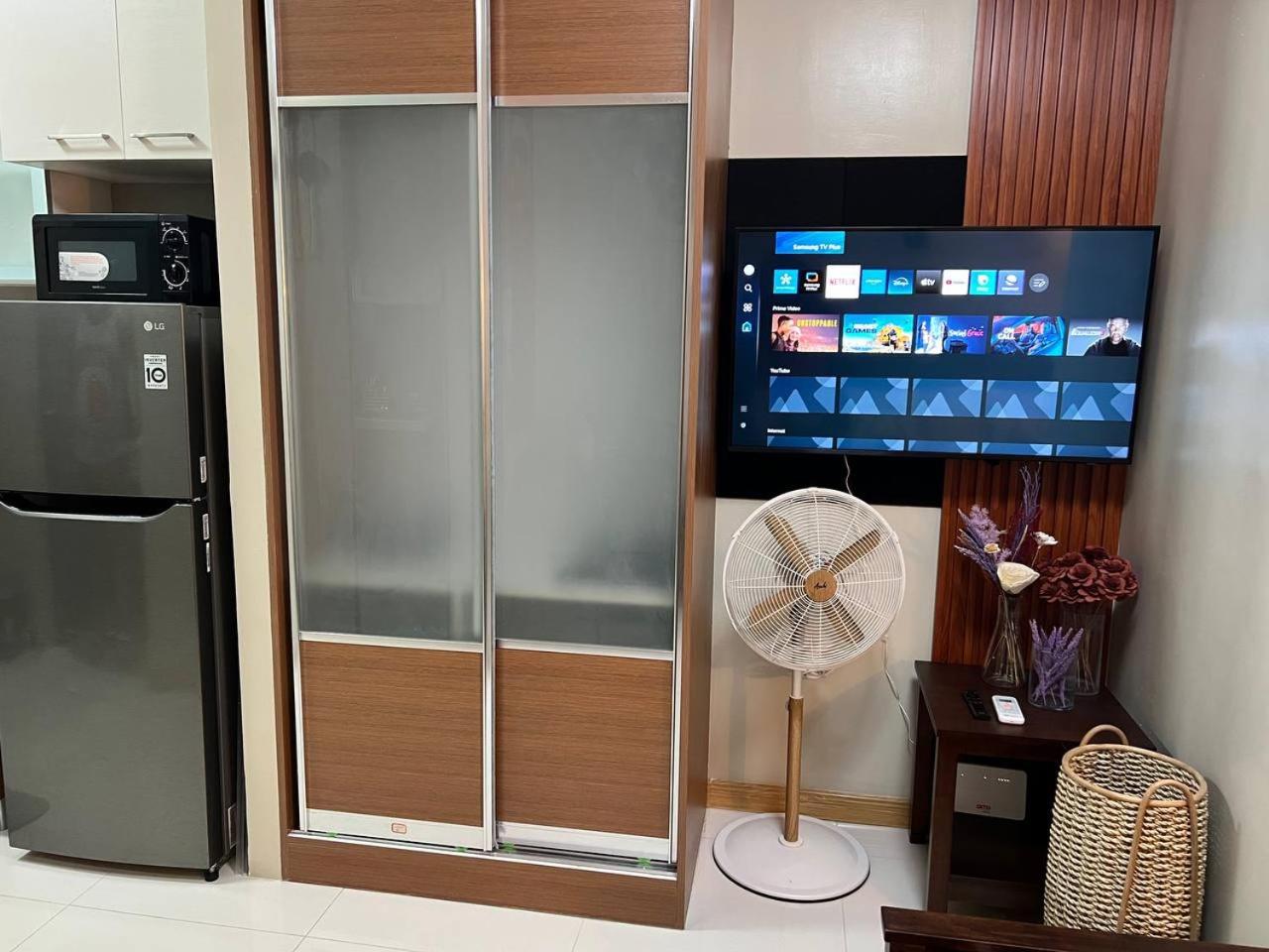 Singapore Theme Sunshine 100 Tower 3 Pioneer Free Pool Gym Internet Netflix