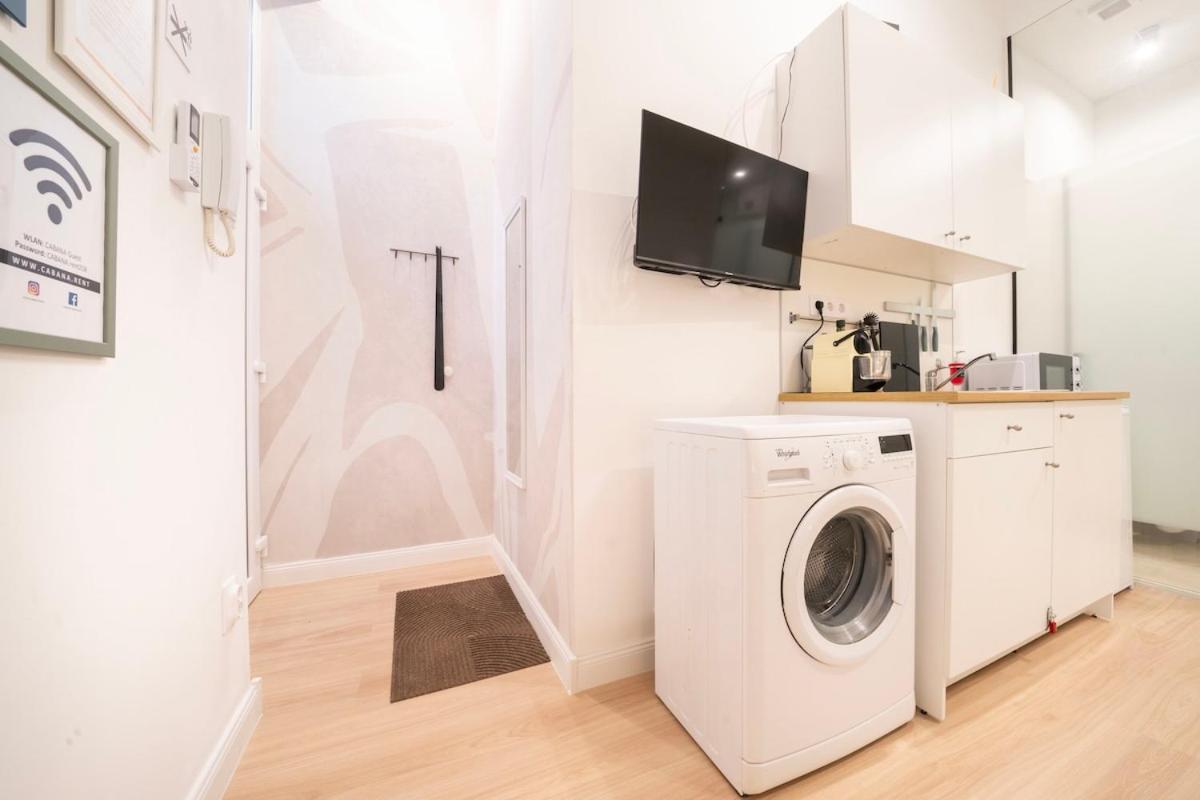 CABAnA I new I AC I URBAN - MOON
