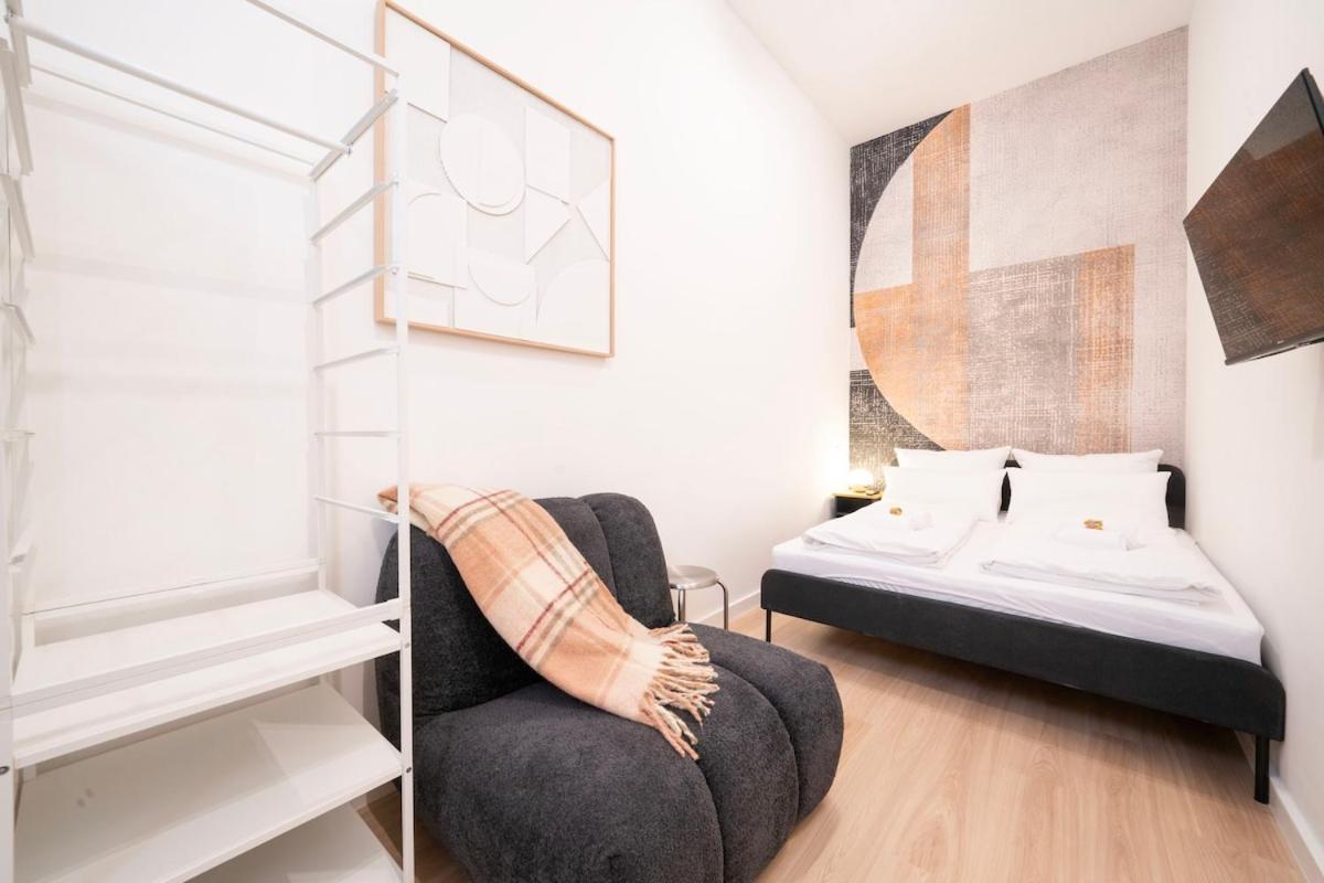 CABAnA I new I AC I wifi I URBAN I Space