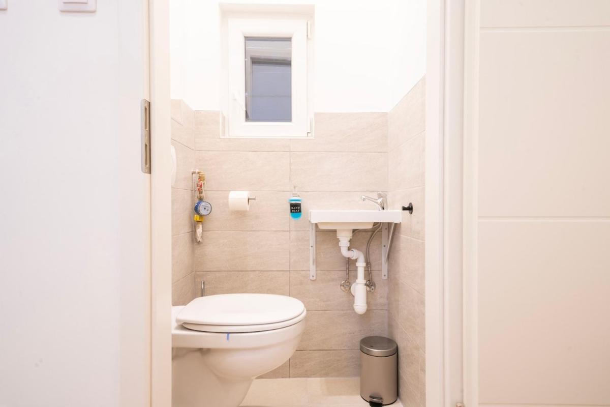 CABAnA I new I AC I wifi I URBAN I Space