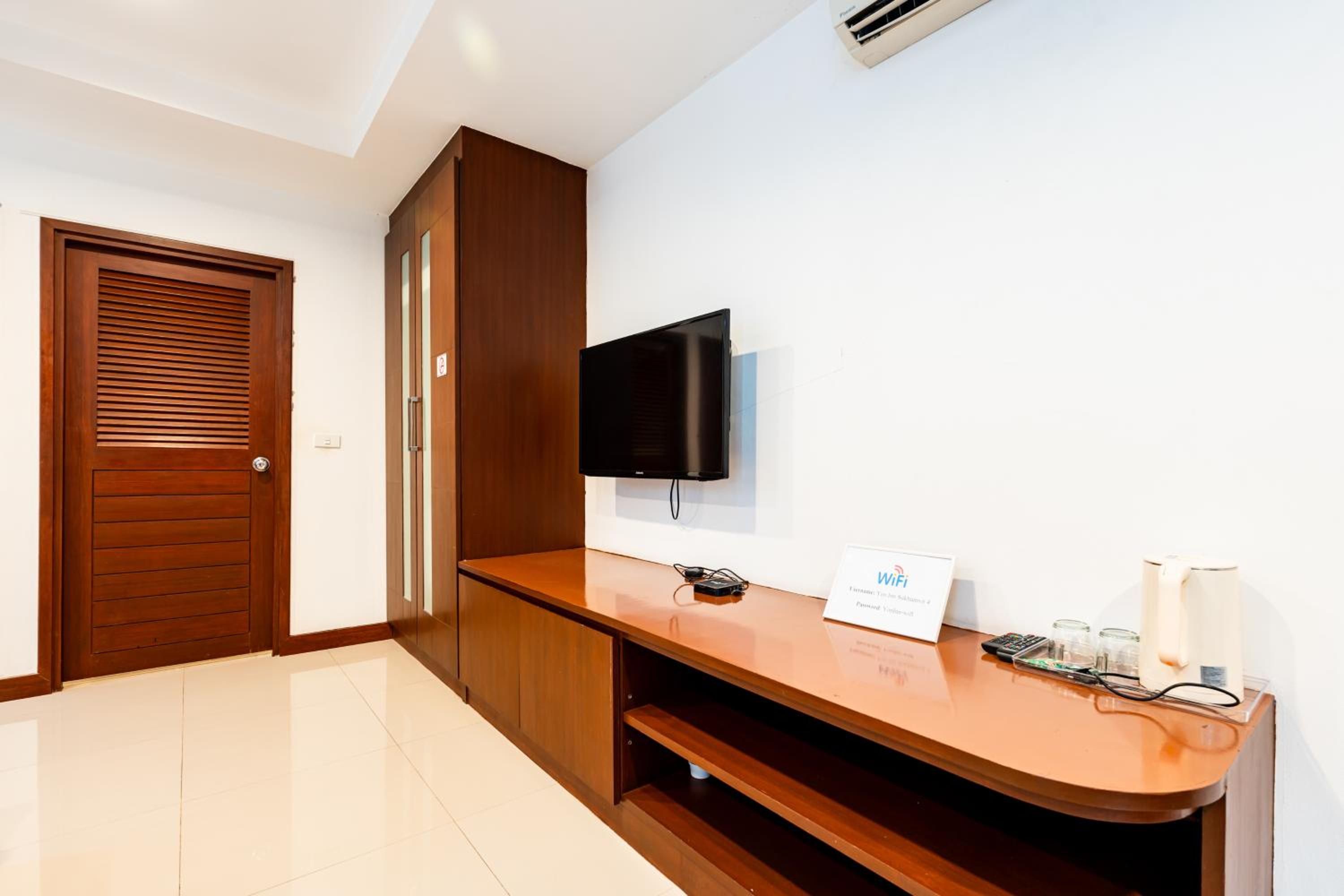 XX YON INN - Sukhumvit 4 BTS NANA