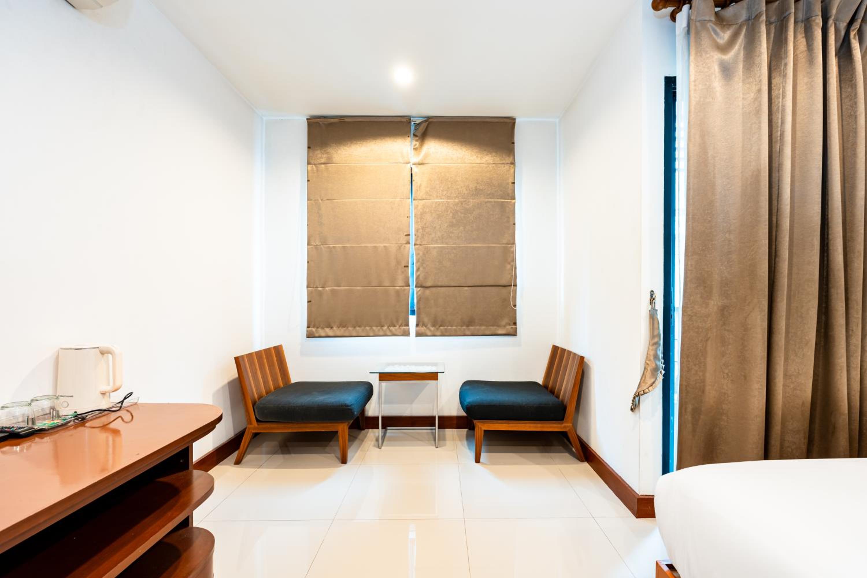 XX YON INN - Sukhumvit 4 BTS NANA