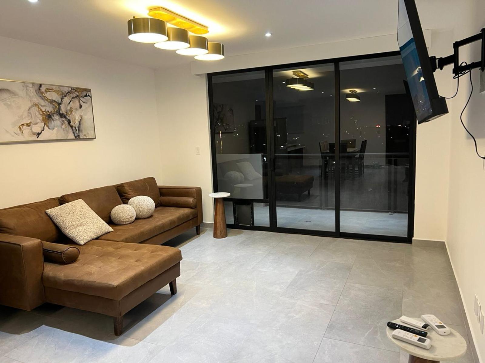 Departamento con 3 habitaciones en Torre Palmas