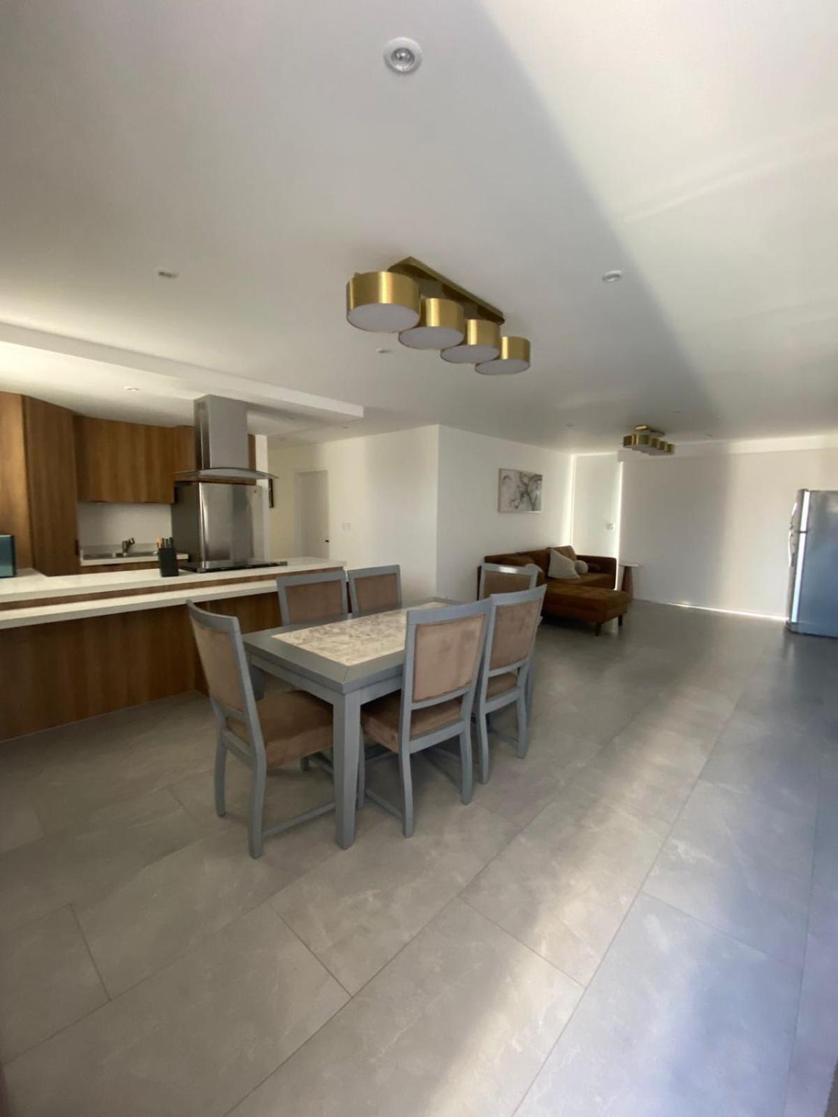 Departamento con 3 habitaciones en Torre Palmas