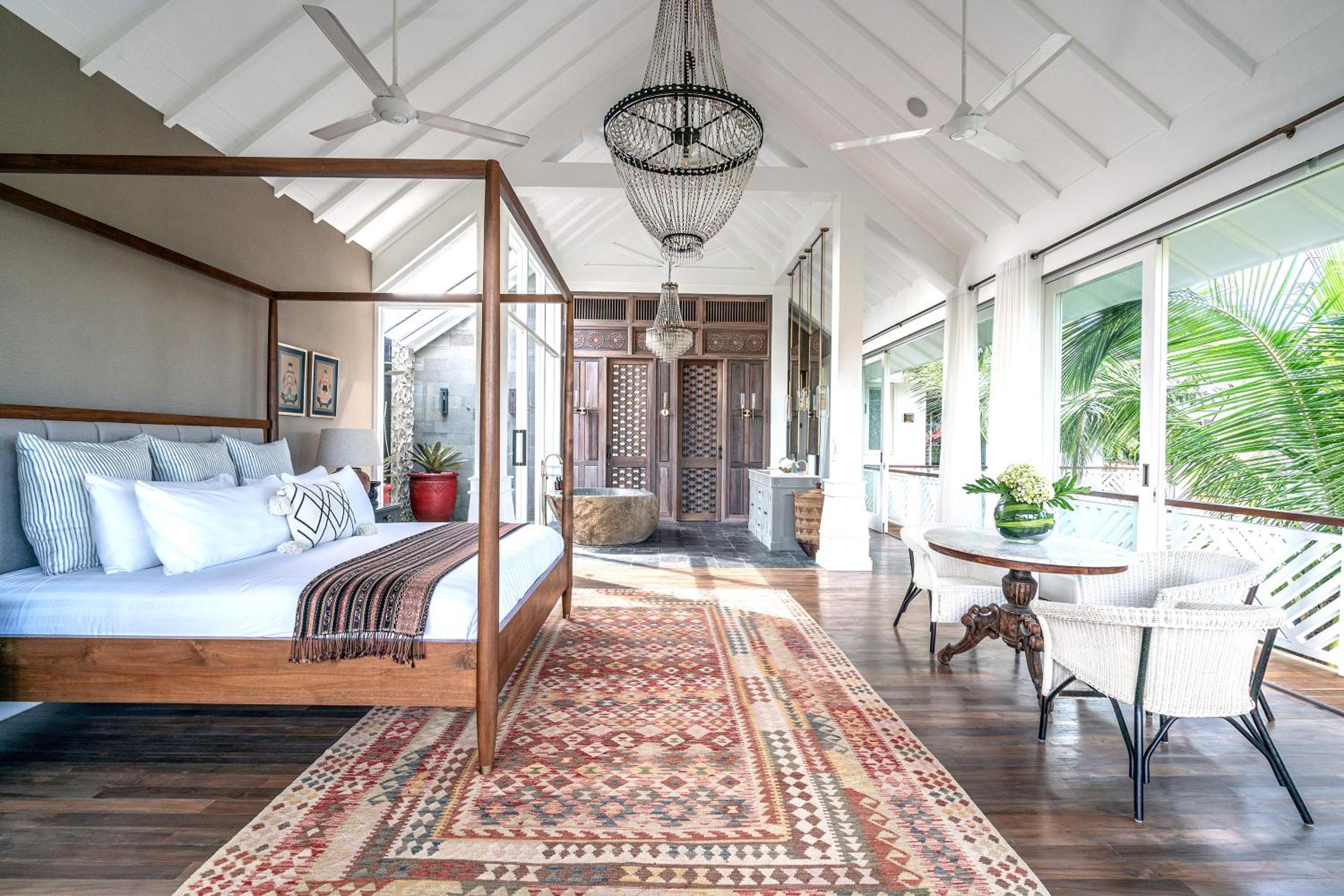 Kasianda House - Private Resort with Culinary Team, Butlers and Mixologists