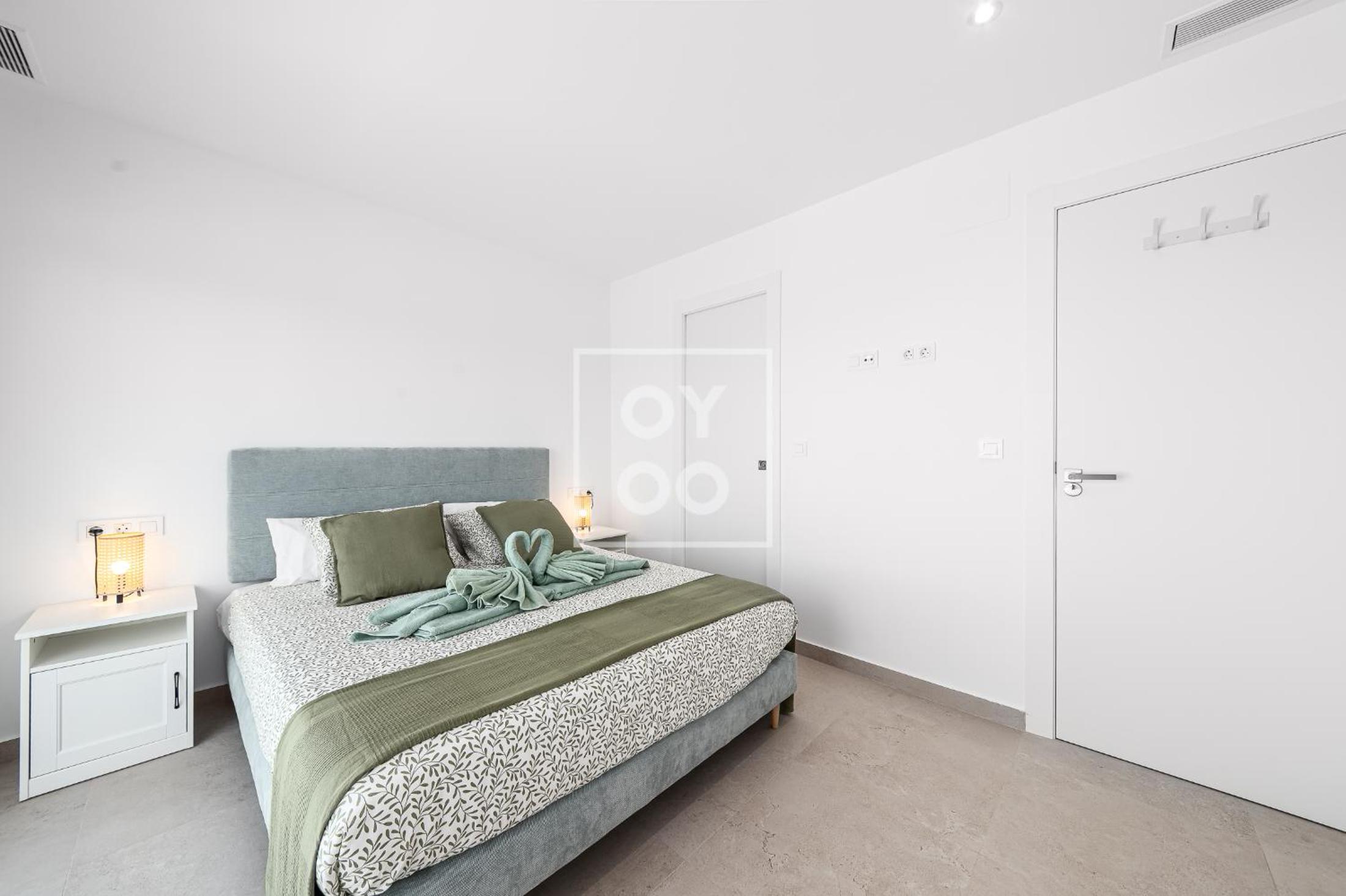 Villa Oasis Mar Menor, private pool, walk to beach, by OYOOSTAYS