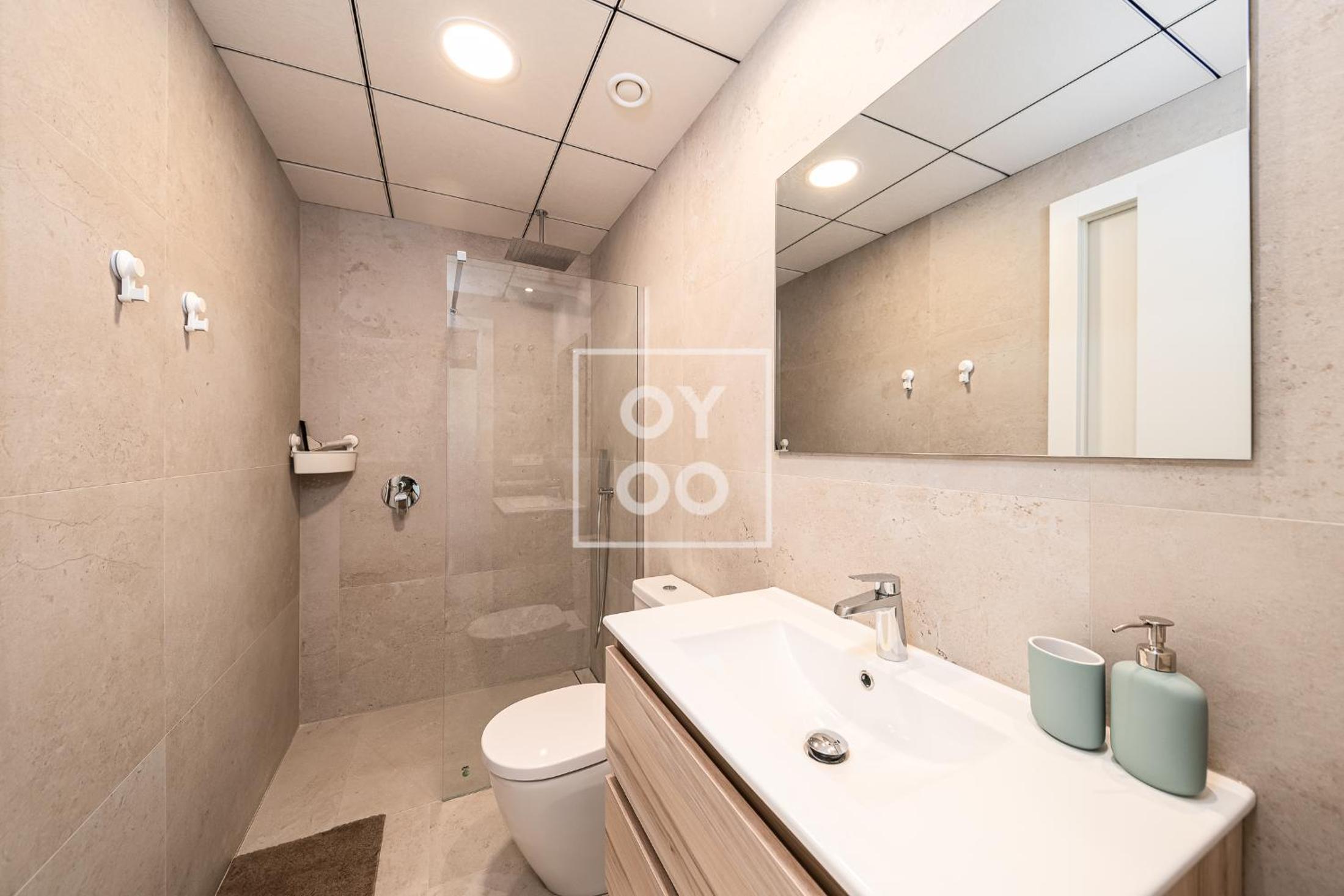 Villa Oasis Mar Menor, private pool, walk to beach, by OYOOSTAYS