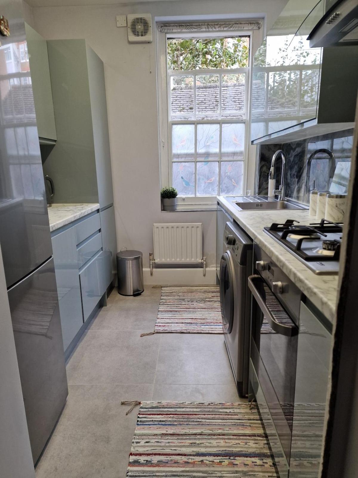 Stunning 3 Bedroom Flat close to Edgware Rd