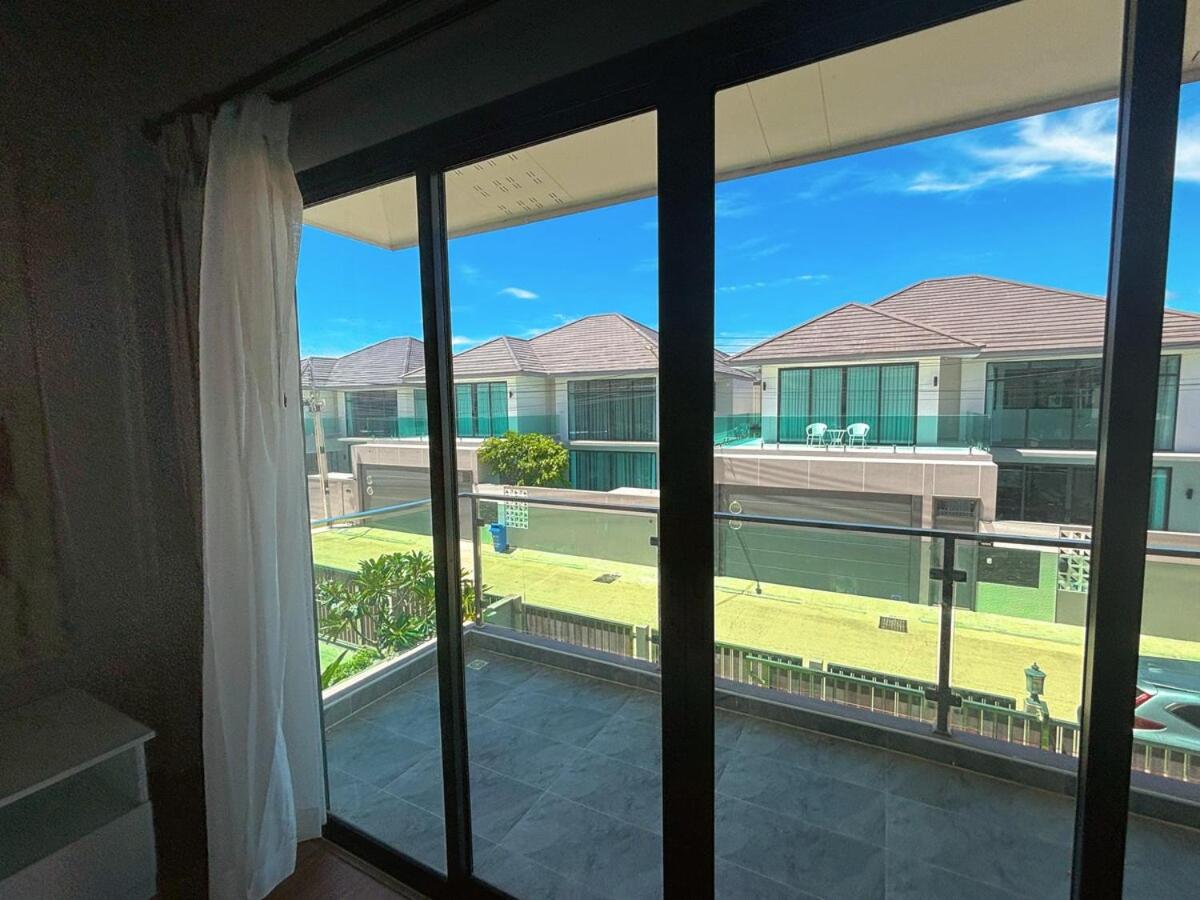 芭提雅花园别墅酒店预定 直达海滩 团体聚餐 安静舒适 市中心 步行街附近别墅 月租 日租 周租灵活