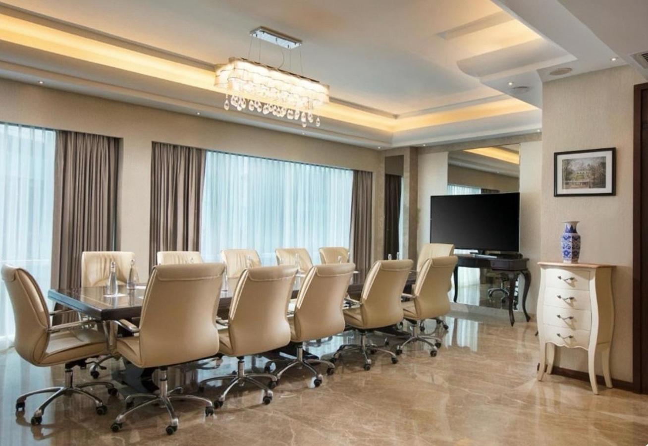Private Apartment Wyndham Panbil with Gym & Pool