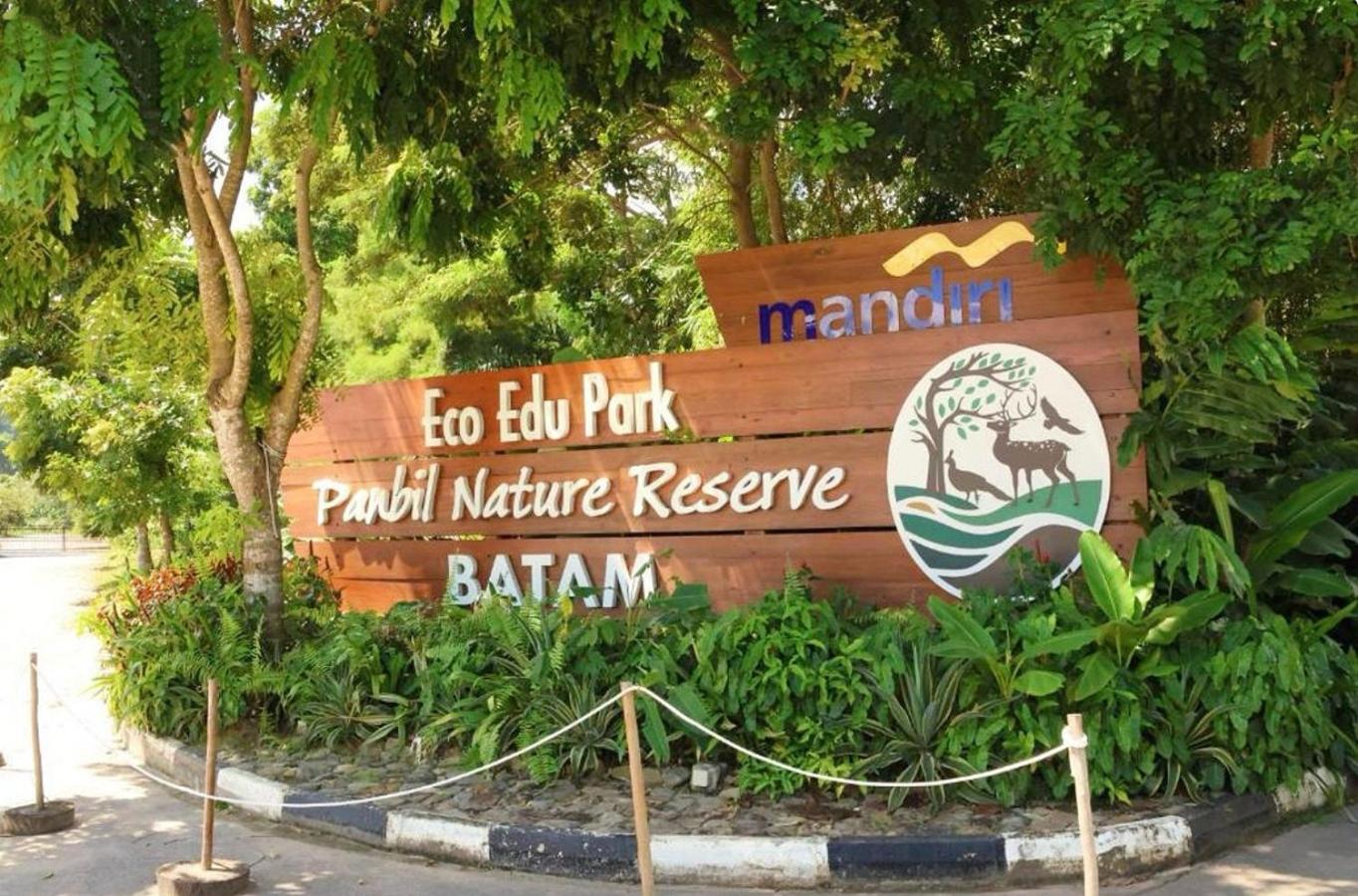 Private Apartment Wyndham Panbil with Gym & Pool