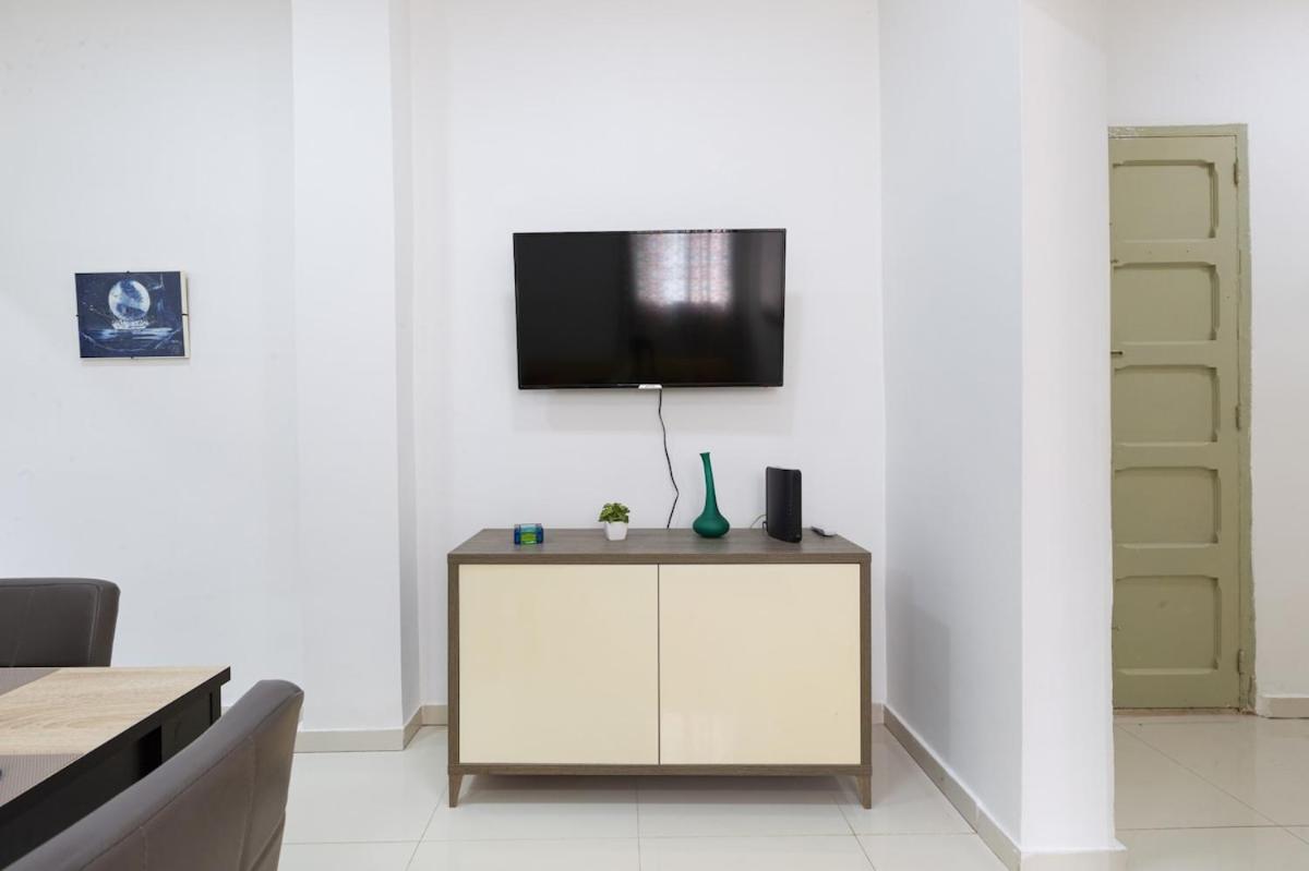 Sliema 2-bedroom apartment, 2 min by the sea