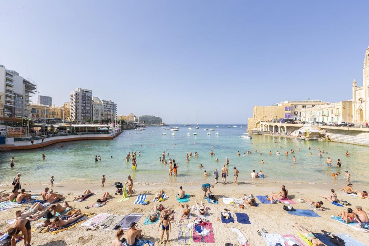 Sliema 2-bedroom apartment, 2 min by the sea