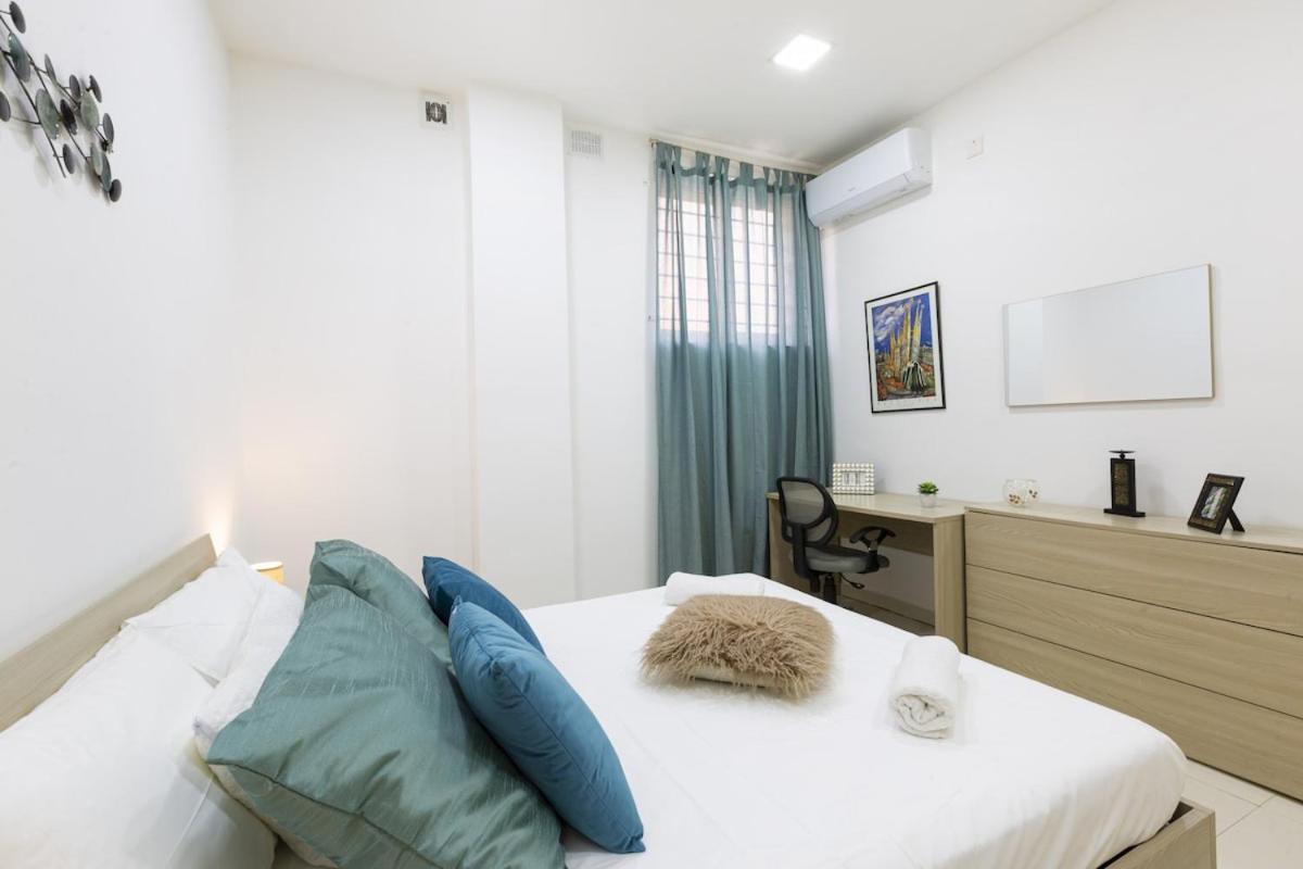 Sliema 2-bedroom apartment, 2 min by the sea
