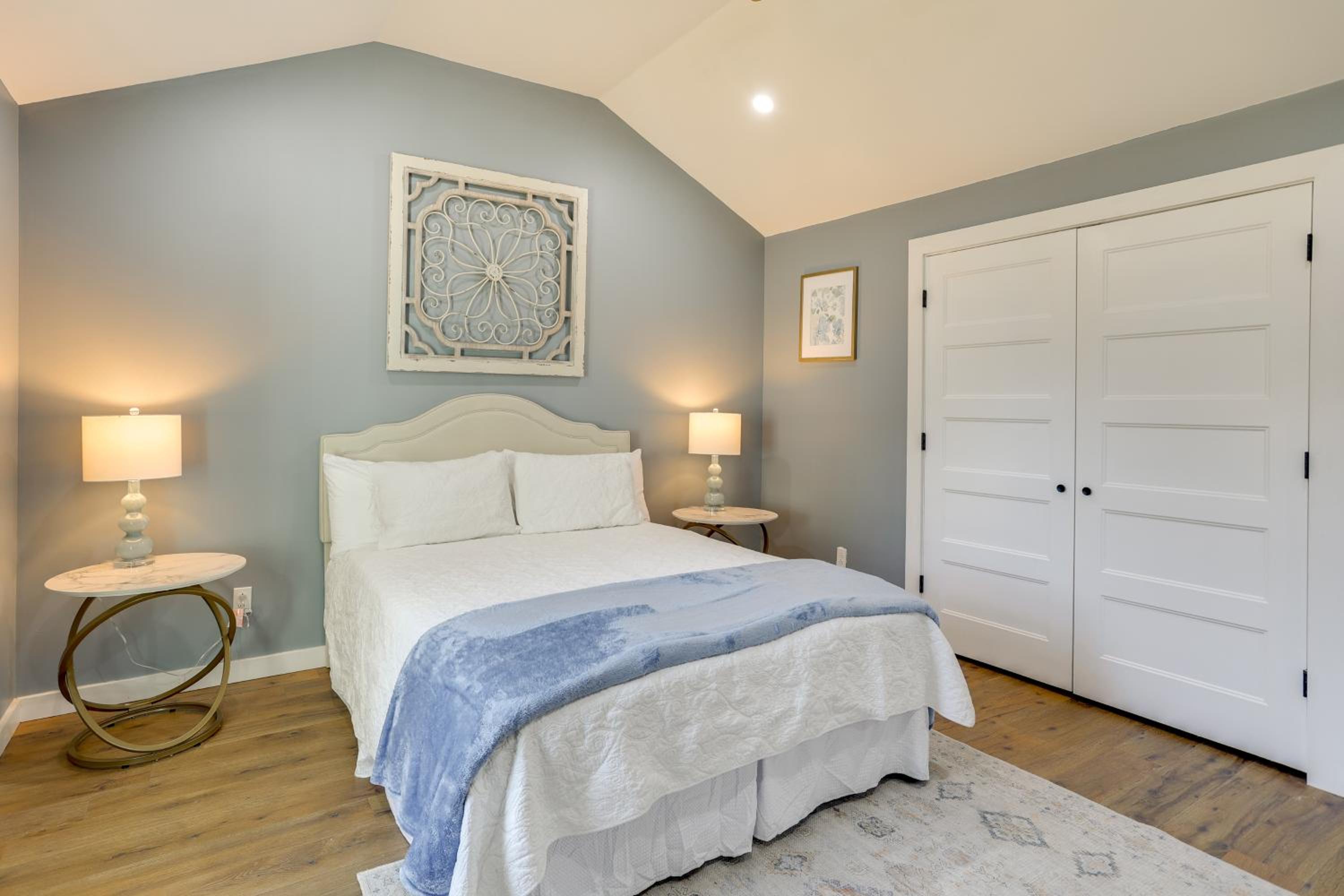 10 Mi to Tennessee River Blue Willow-Themed Home