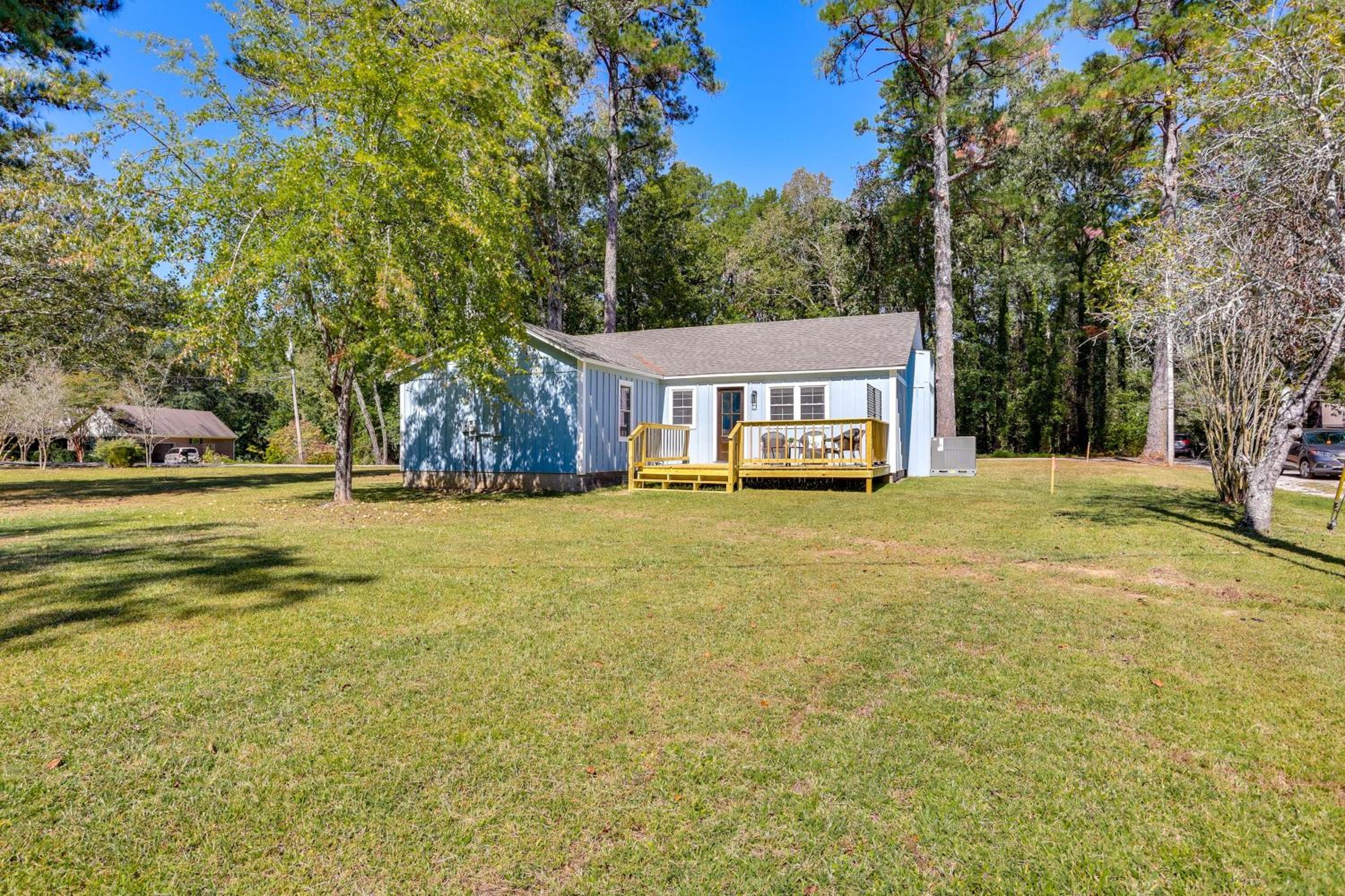 10 Mi to Tennessee River Blue Willow-Themed Home