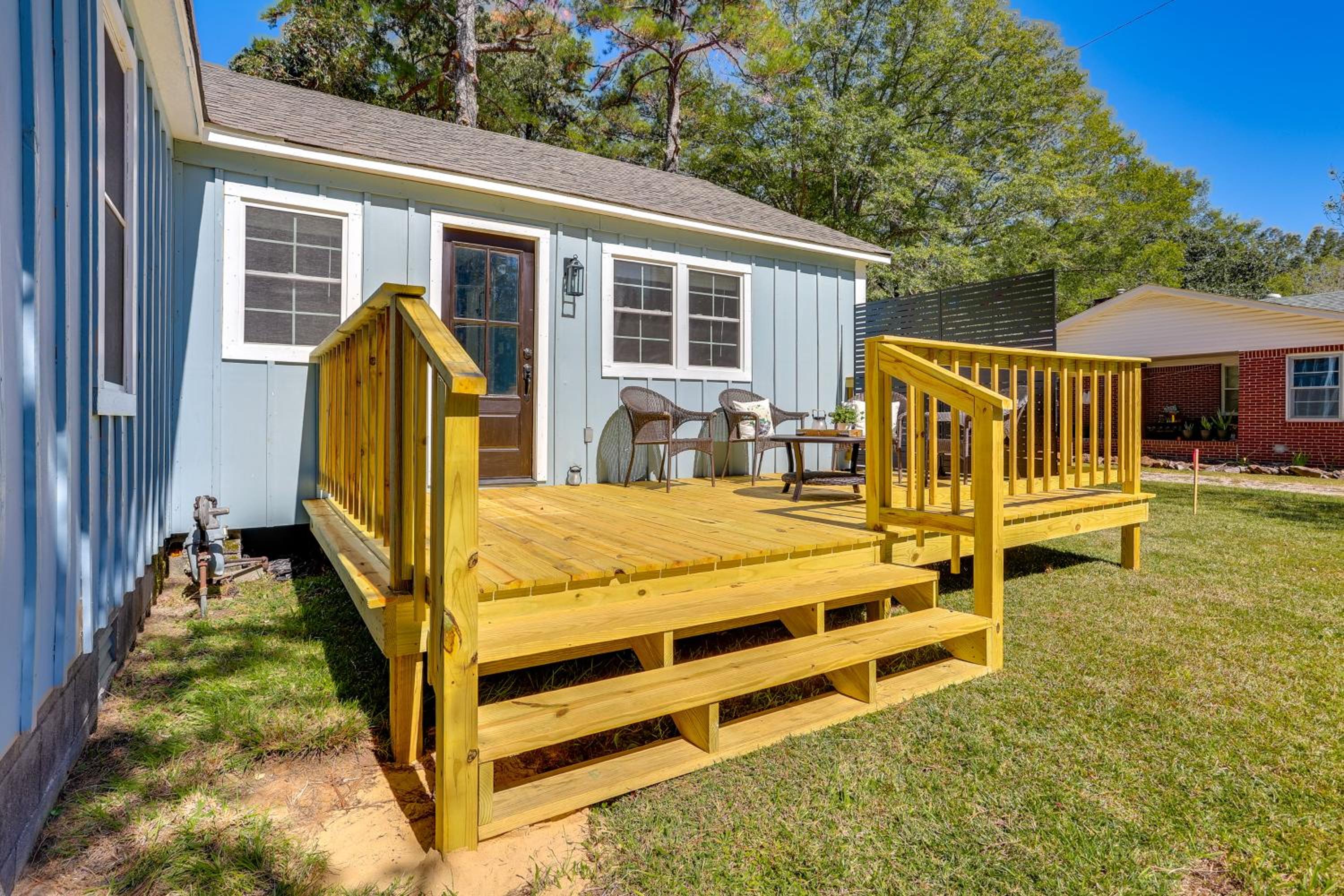 10 Mi to Tennessee River Blue Willow-Themed Home