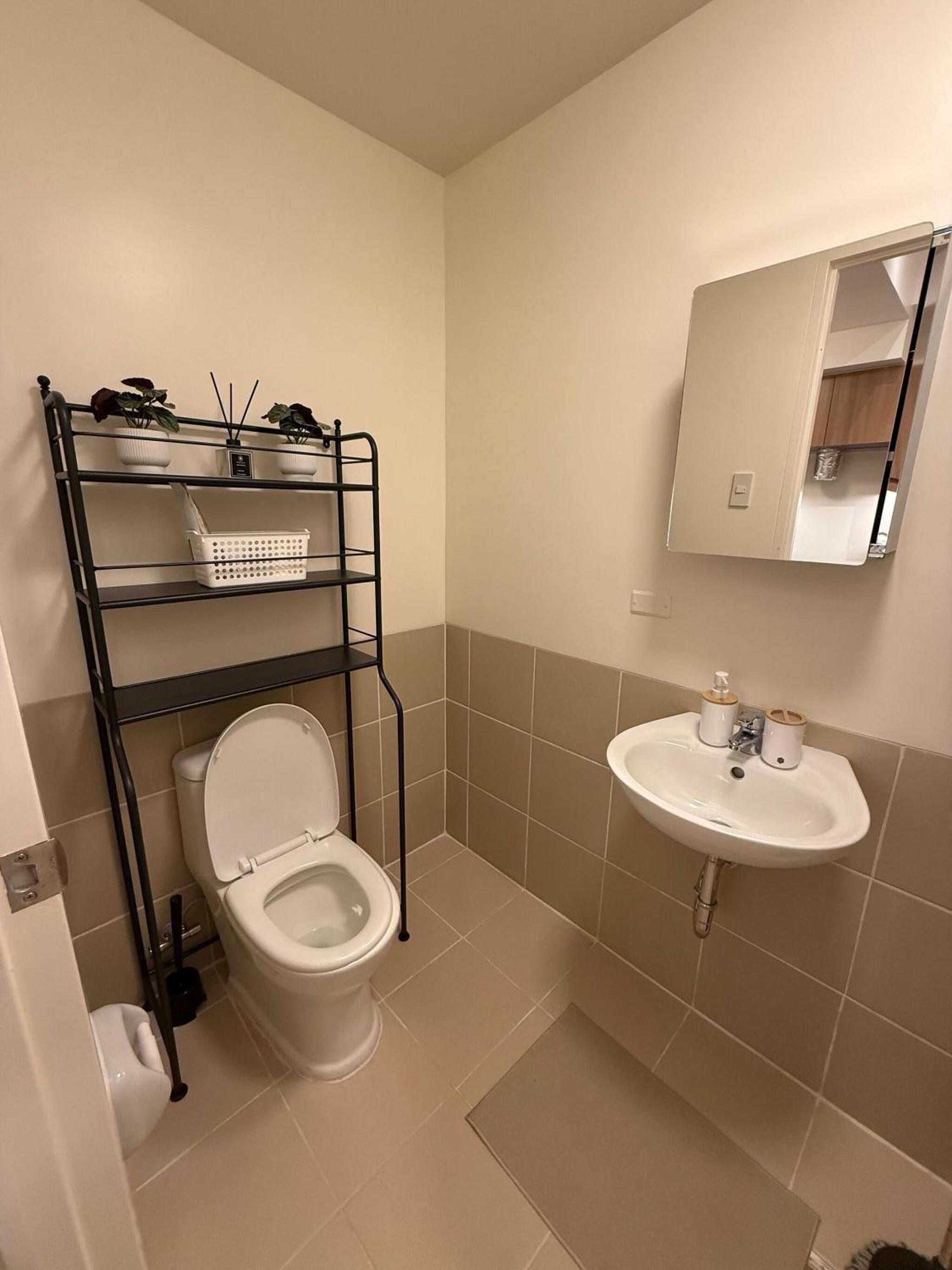 1BR Luxury Apartment The Camden Place