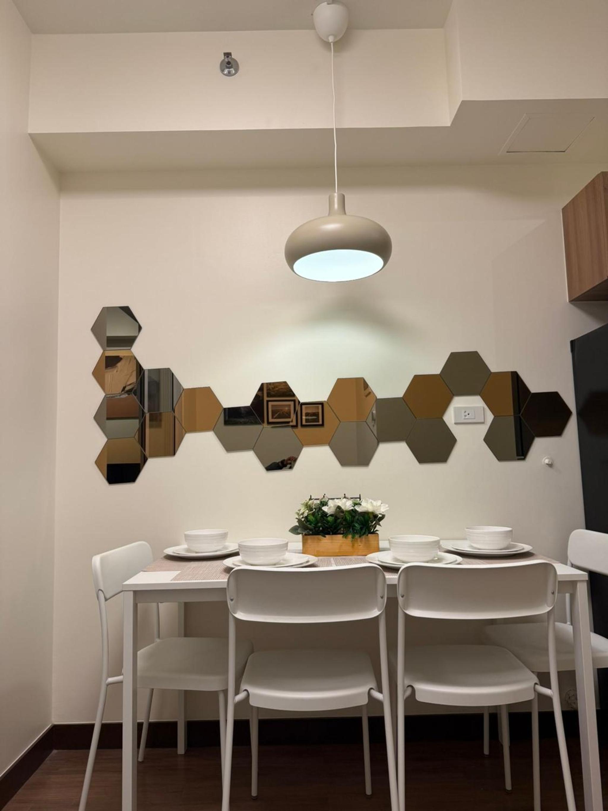 1BR Luxury Apartment The Camden Place