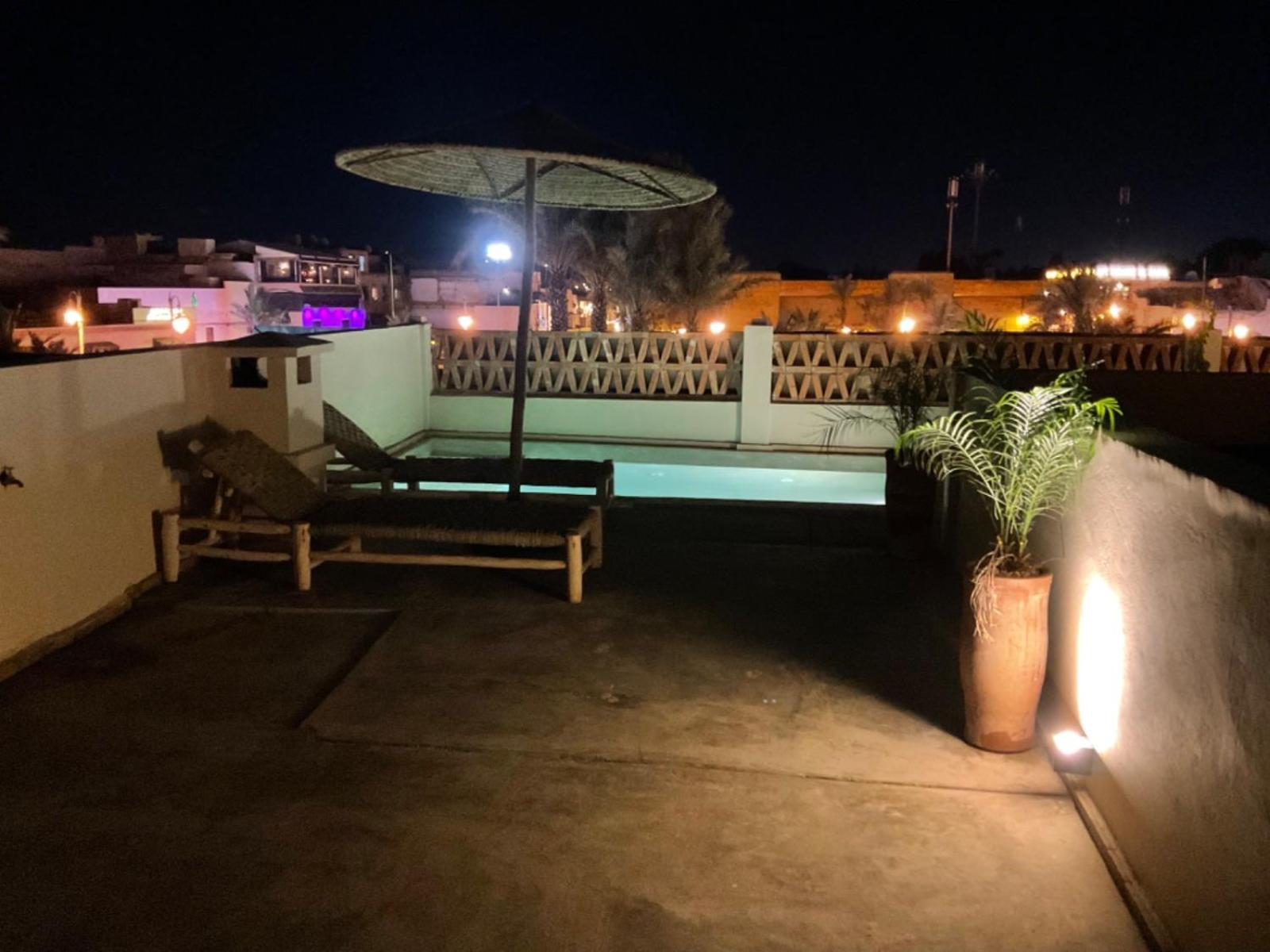 Riad Al Muhandiz Peaceful Duplex Suites near Jemaa El Fna