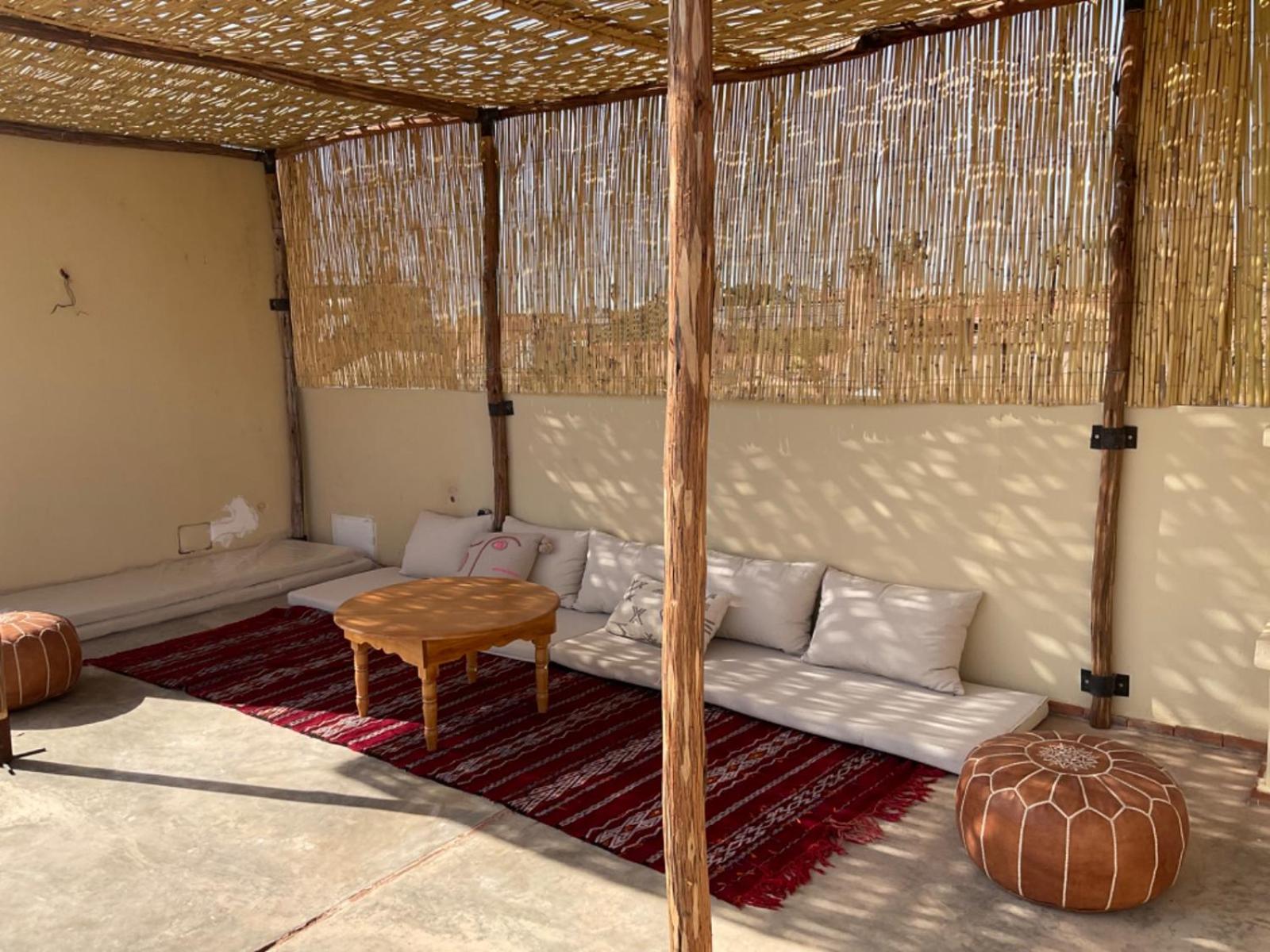 Riad Al Muhandiz Peaceful Duplex Suites near Jemaa El Fna