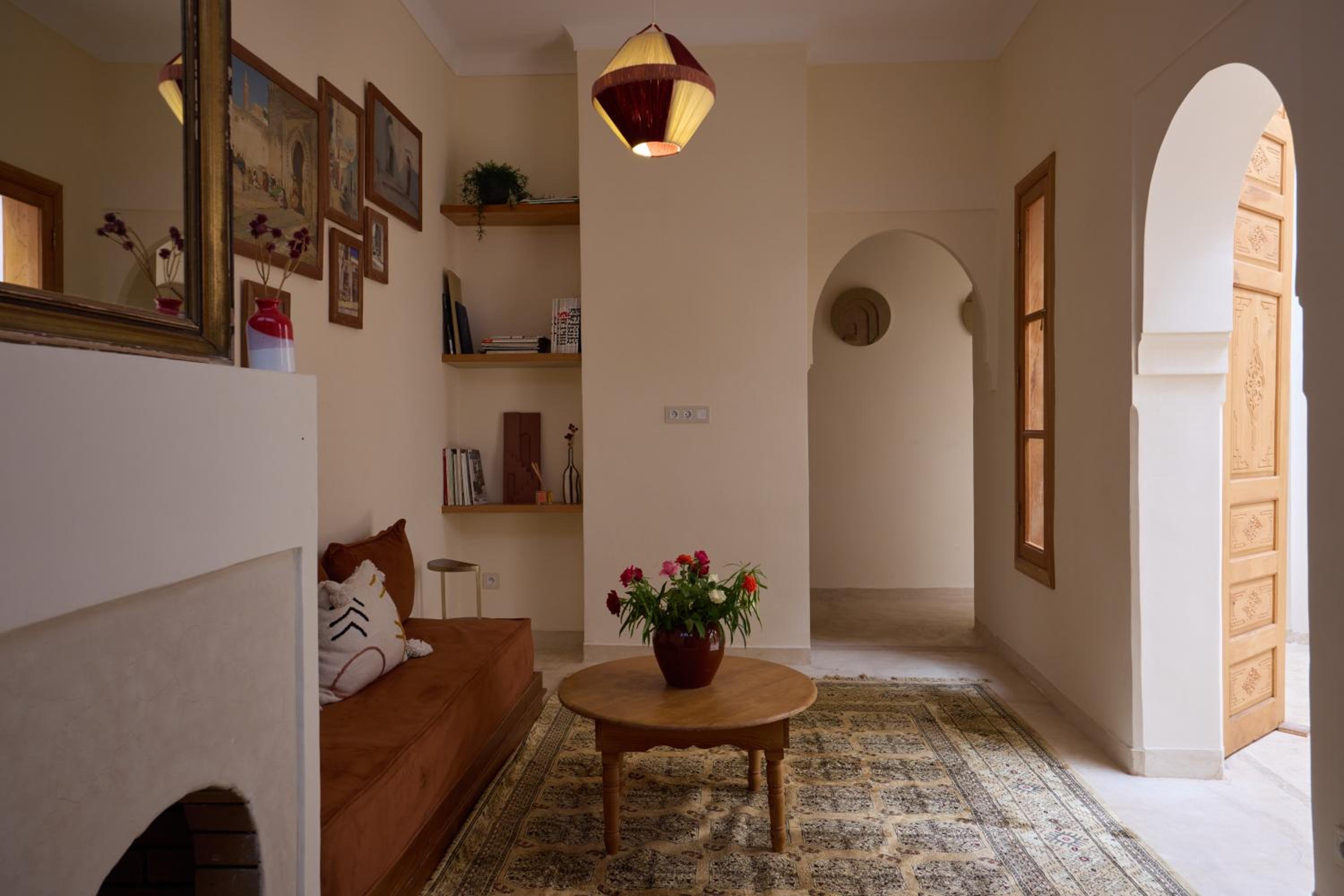 Riad Al Muhandiz Peaceful Duplex Suites near Jemaa El Fna