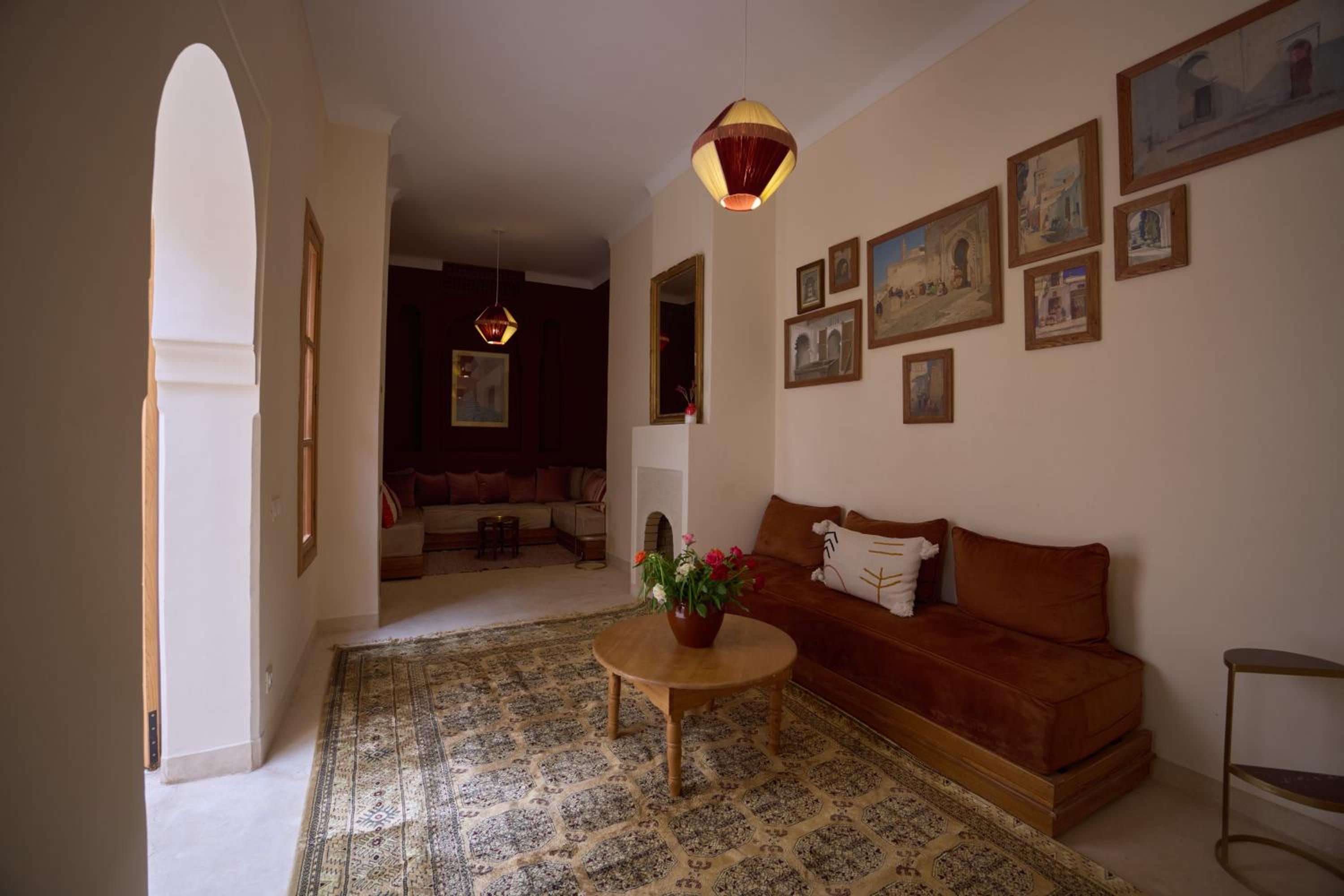 Riad Al Muhandiz Peaceful Duplex Suites near Jemaa El Fna
