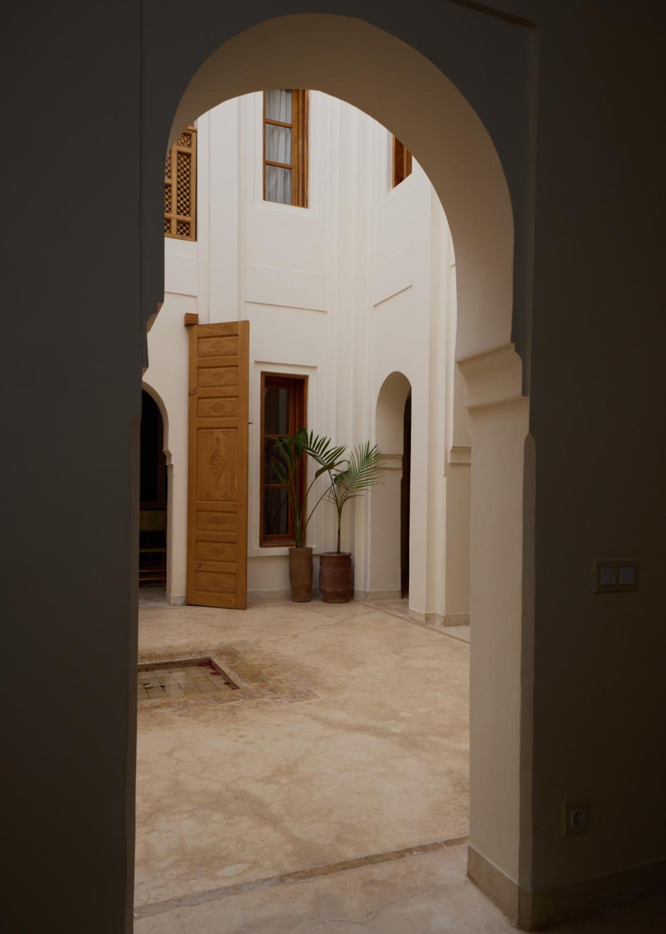 Riad Al Muhandiz Peaceful Duplex Suites near Jemaa El Fna