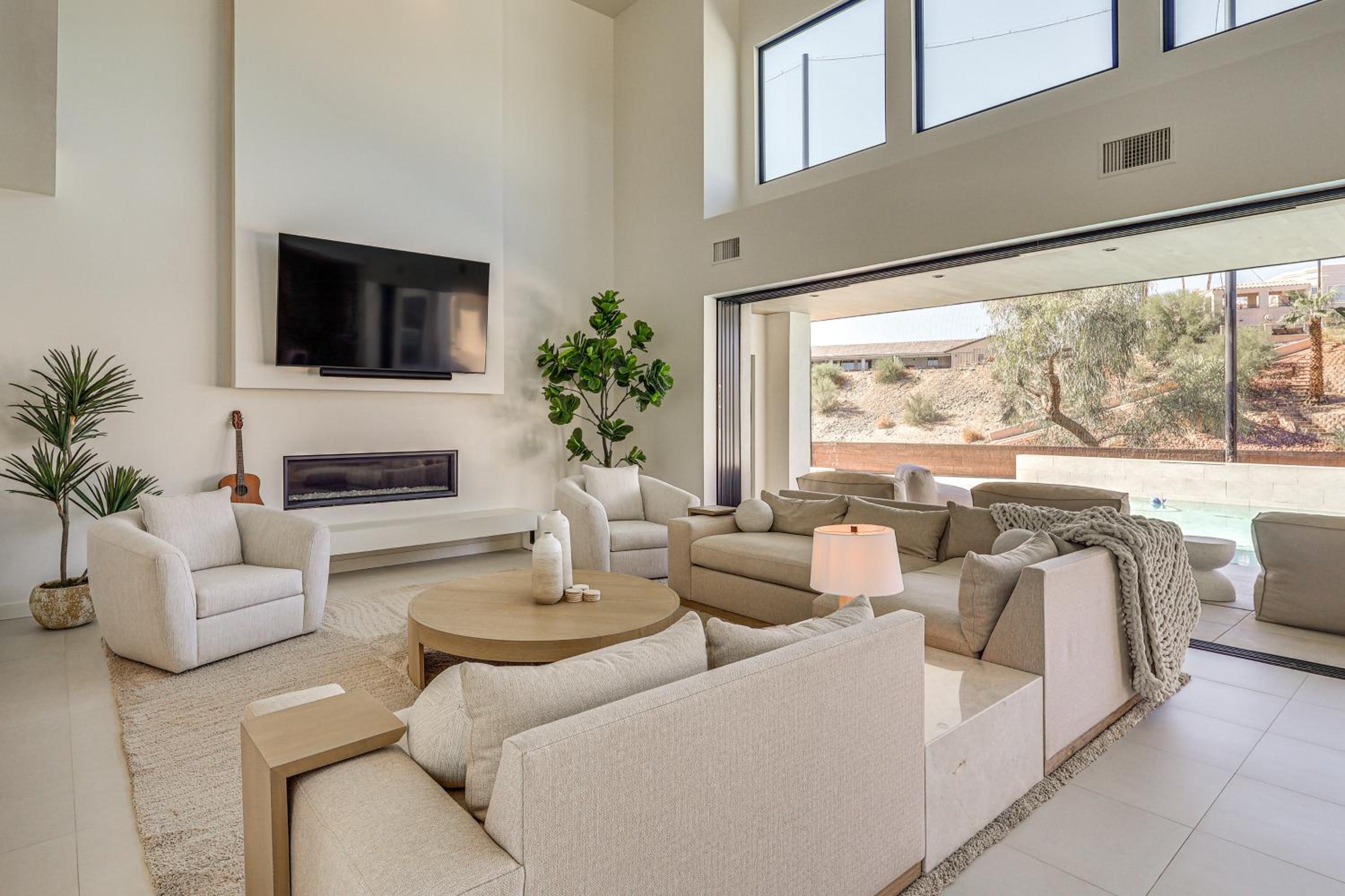 Luxurious Getaway on Lake Havasu Golf Course!