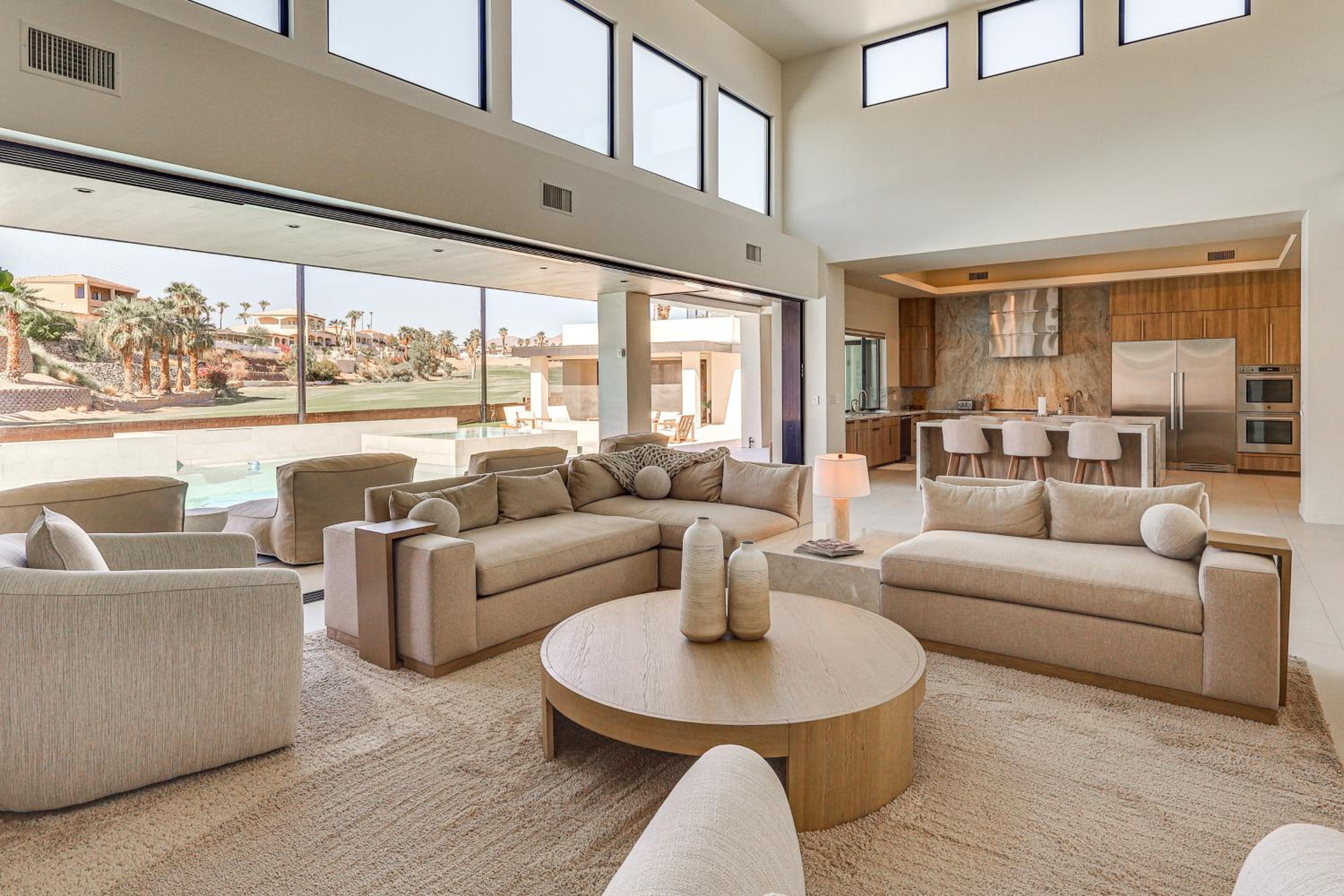 Luxurious Getaway on Lake Havasu Golf Course!