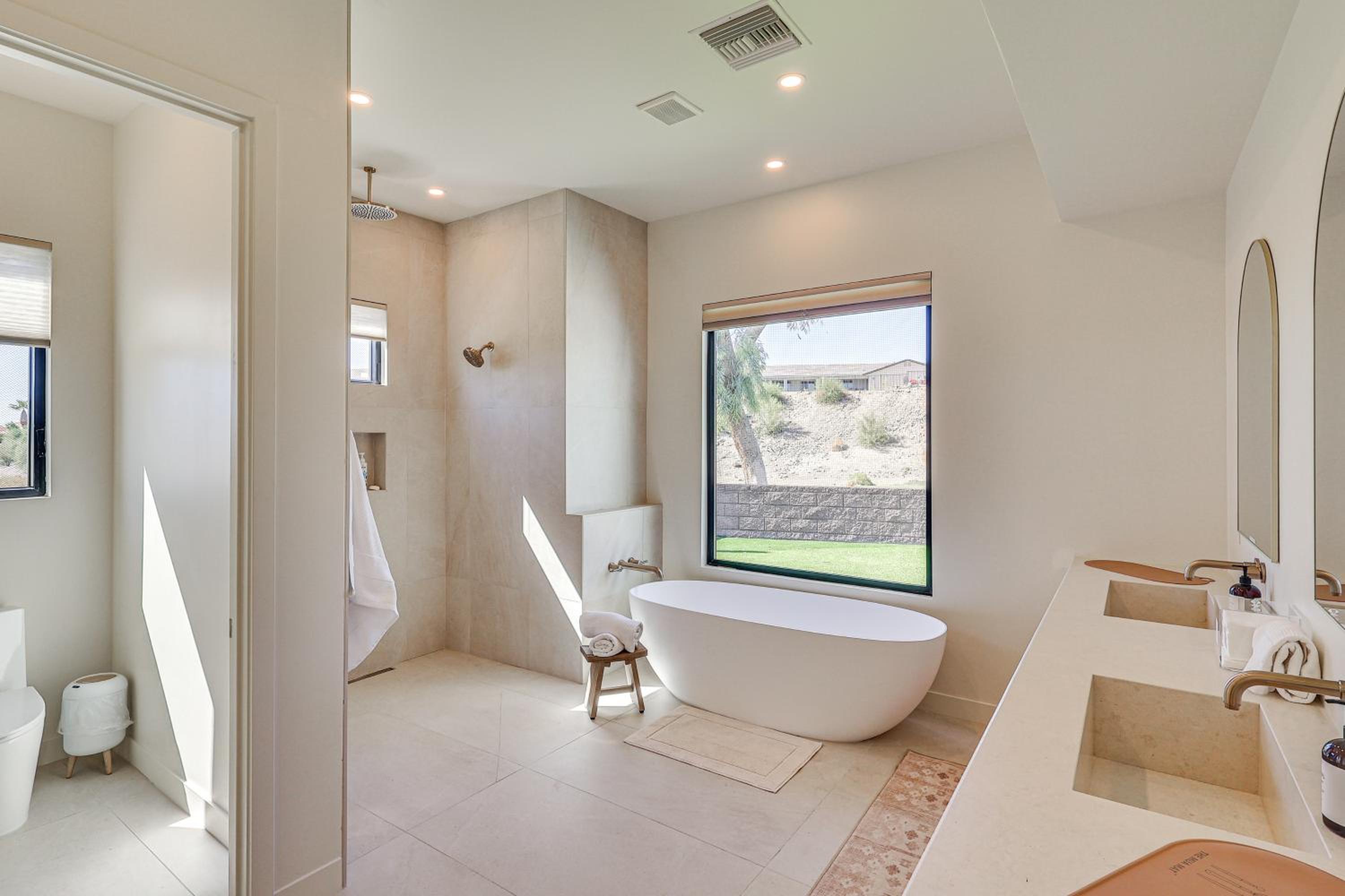 Luxurious Getaway on Lake Havasu Golf Course!