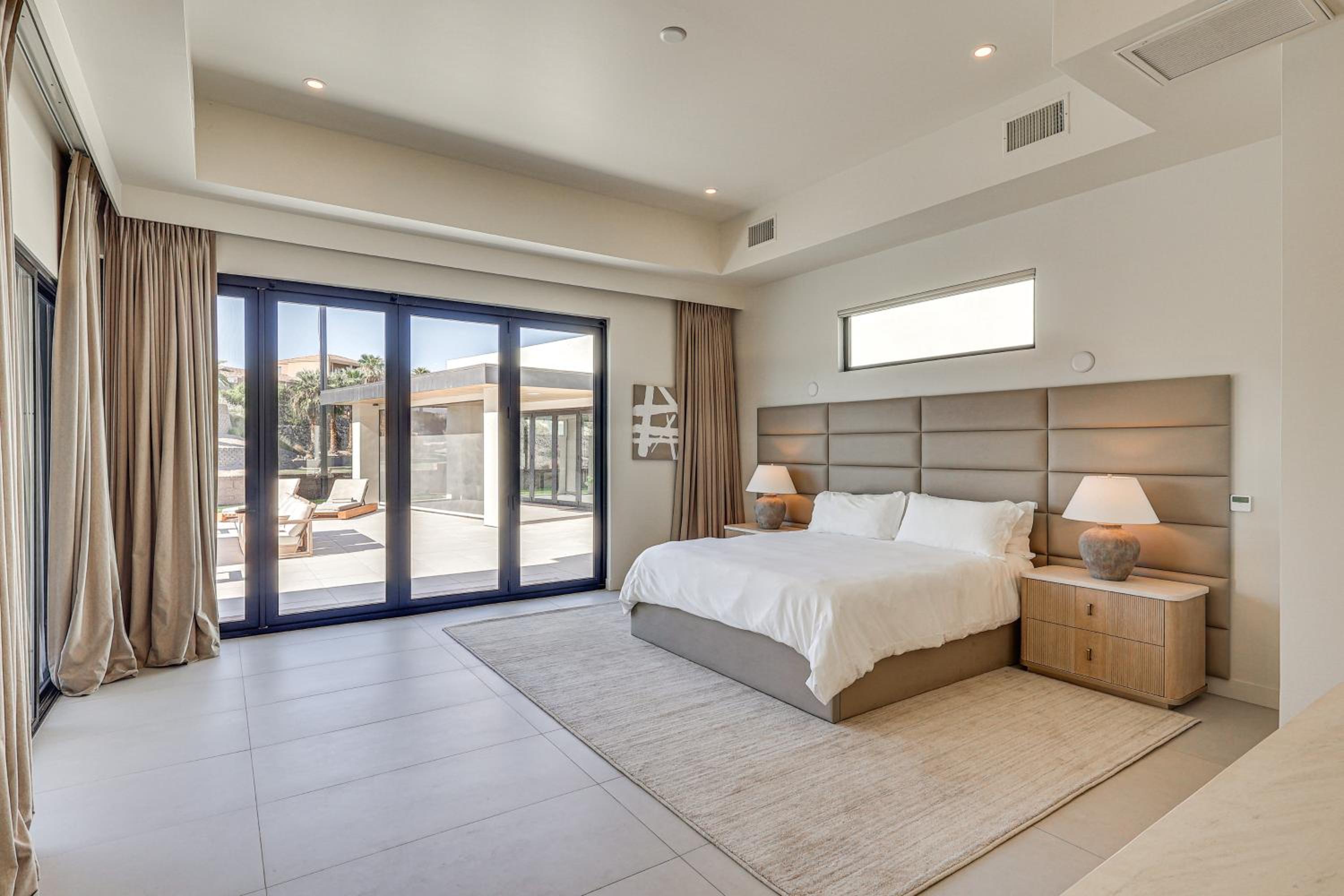 Luxurious Getaway on Lake Havasu Golf Course!