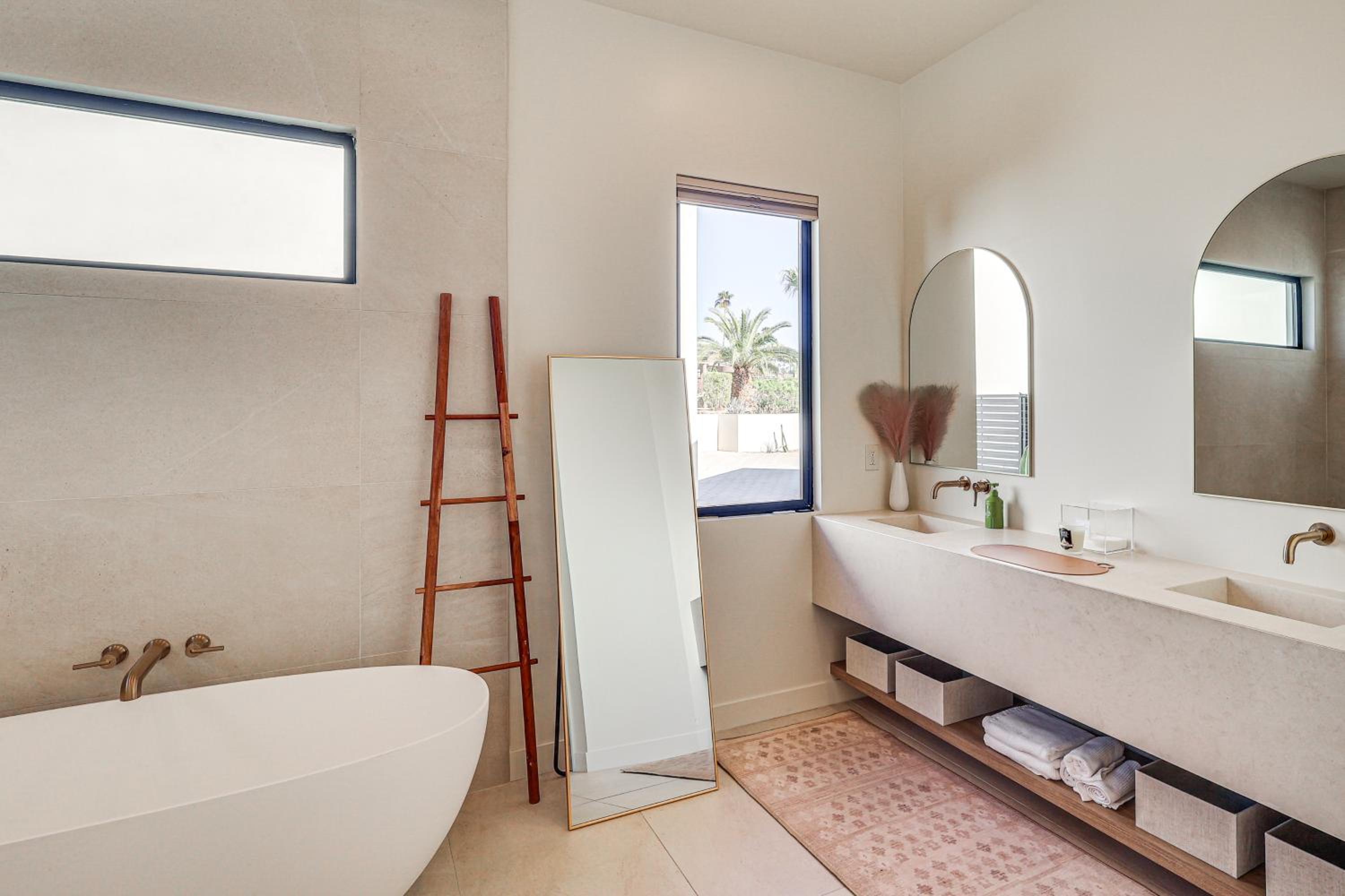 Luxurious Getaway on Lake Havasu Golf Course!
