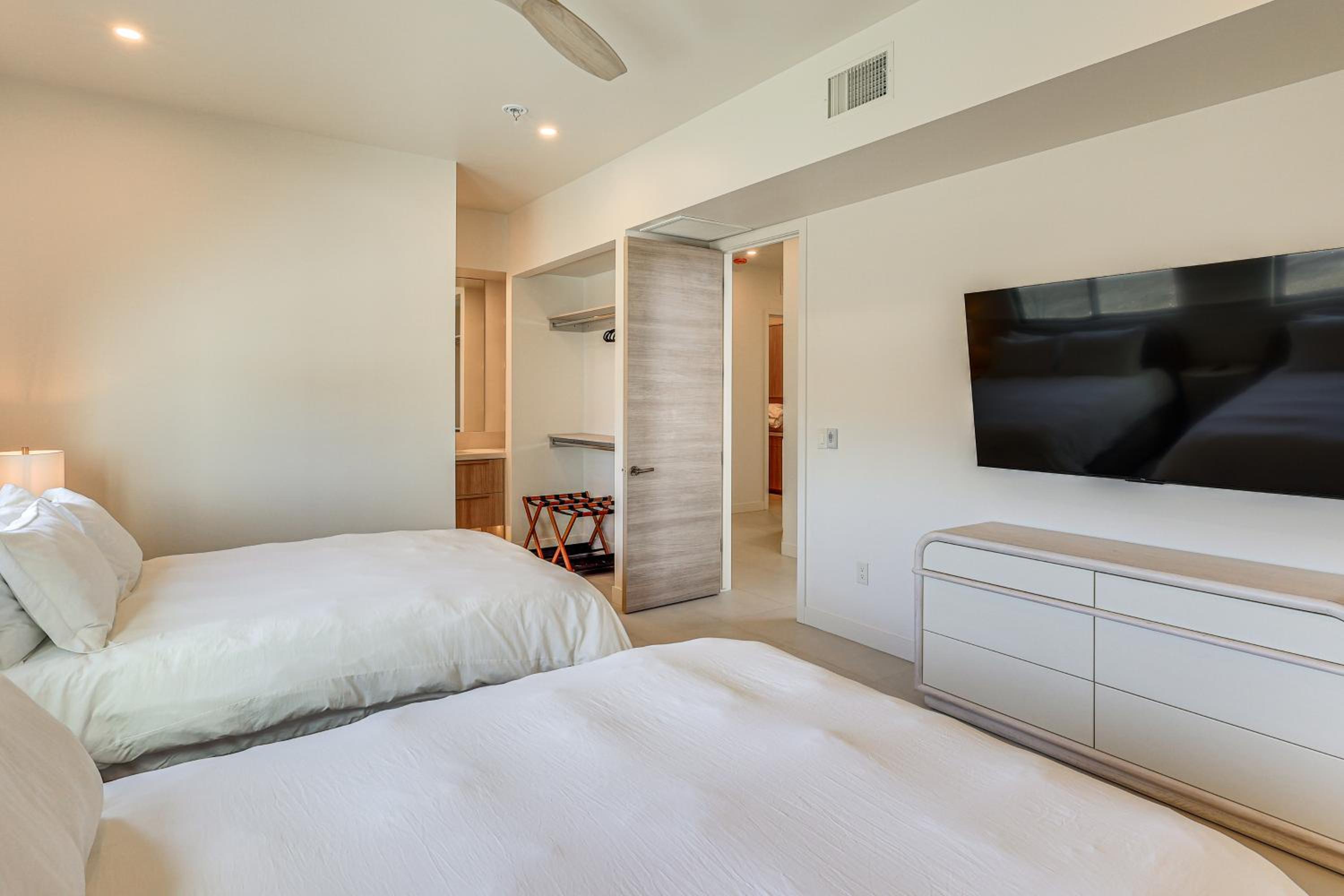 Luxurious Getaway on Lake Havasu Golf Course!
