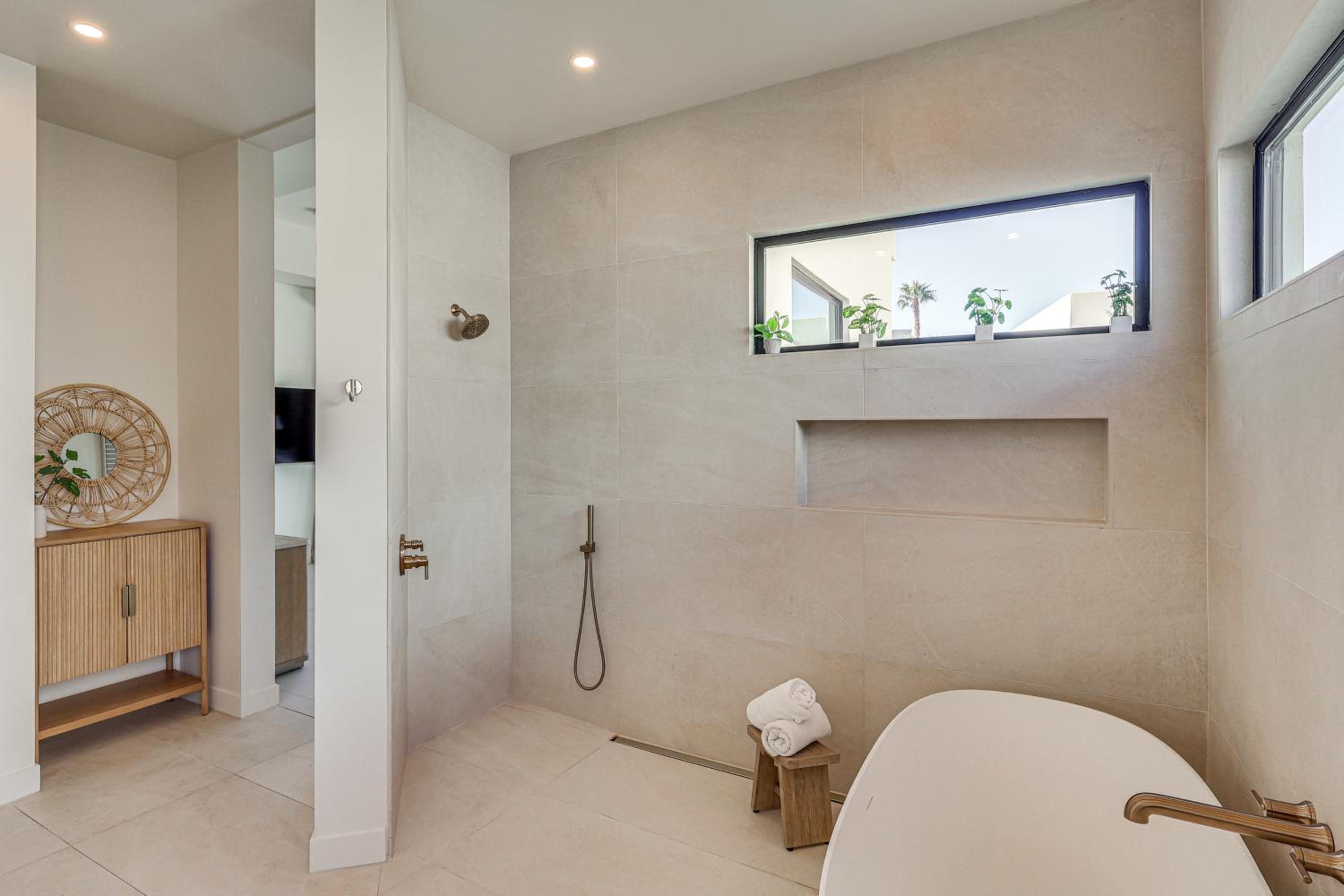 Luxurious Getaway on Lake Havasu Golf Course!