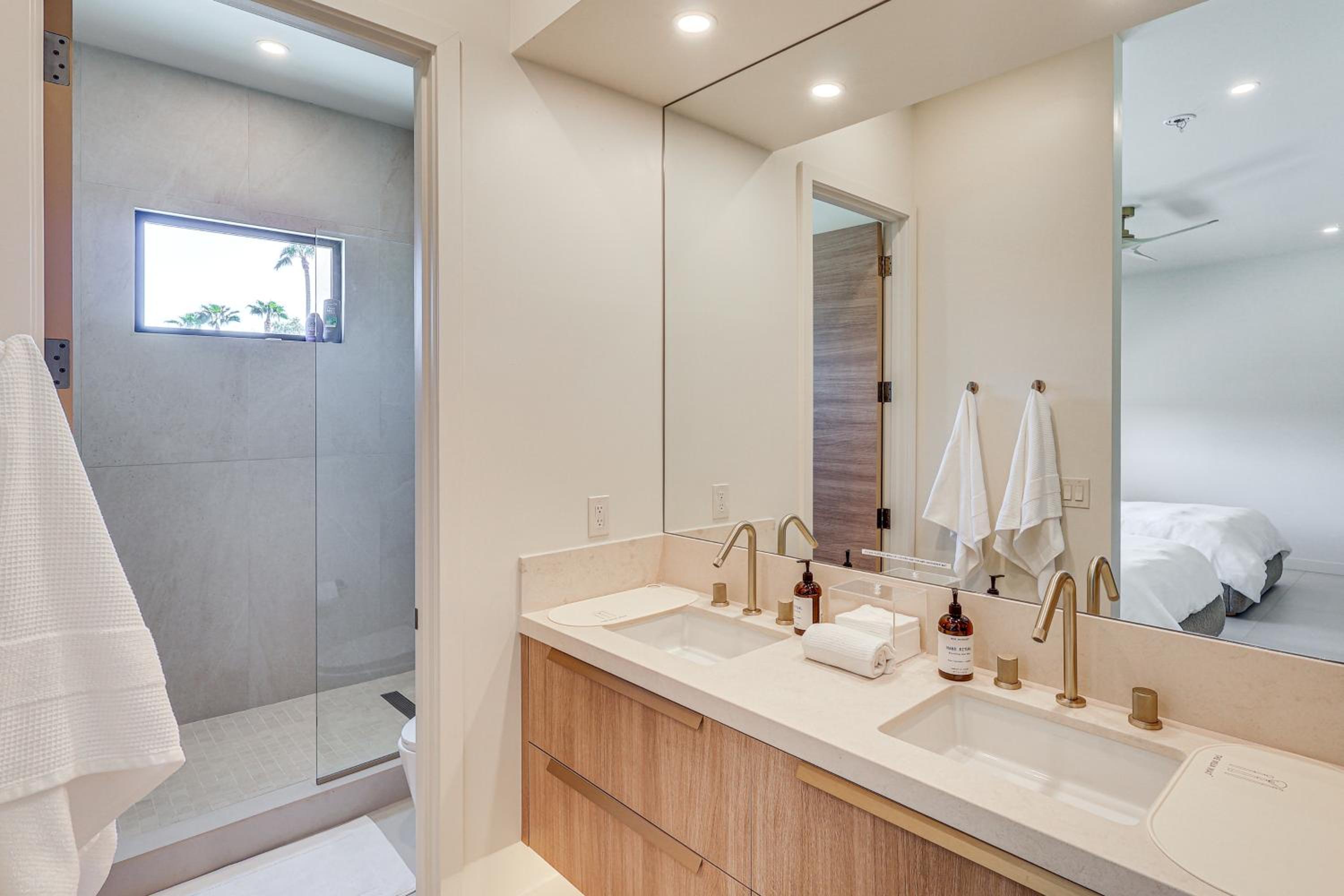 Luxurious Getaway on Lake Havasu Golf Course!
