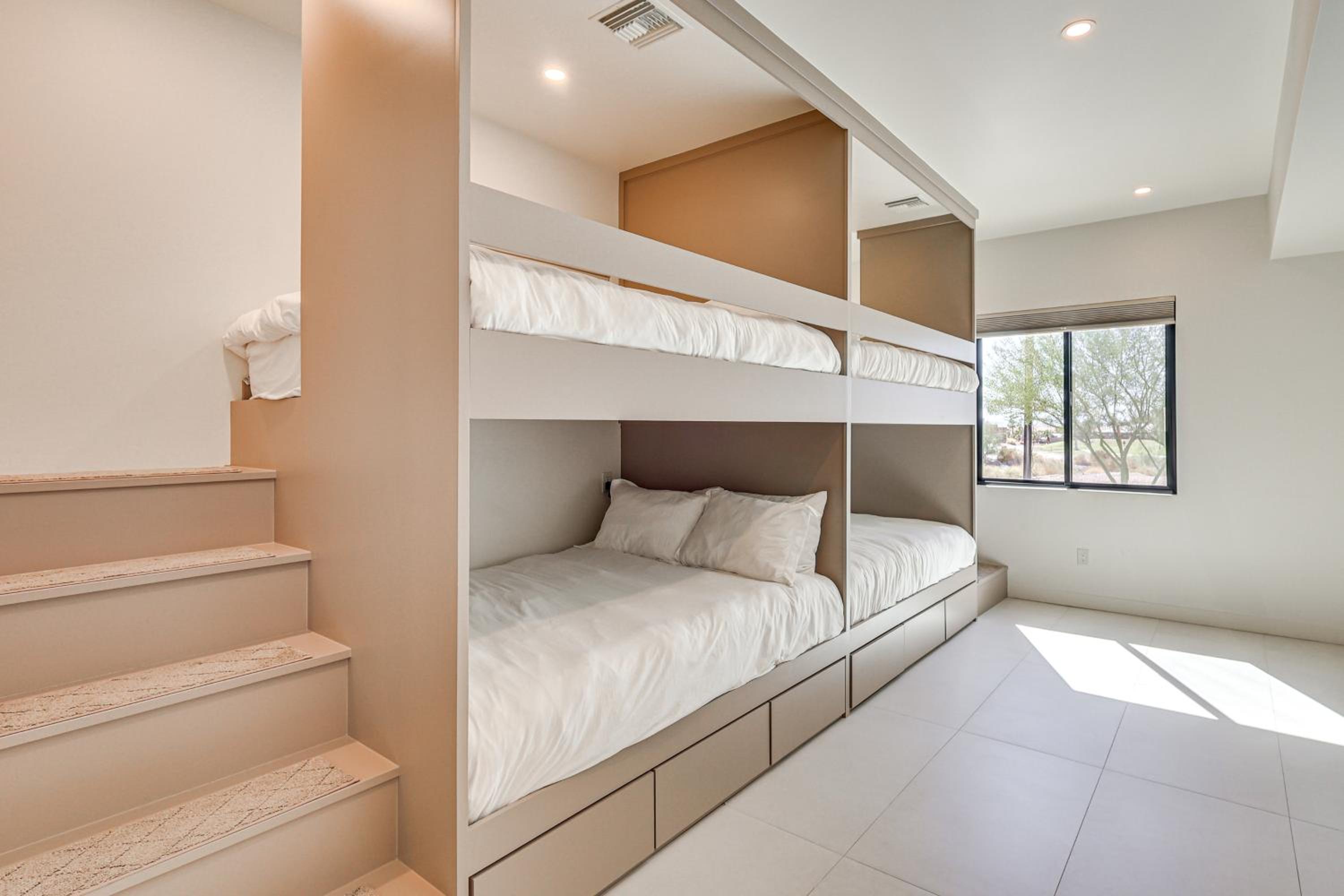 Luxurious Getaway on Lake Havasu Golf Course!
