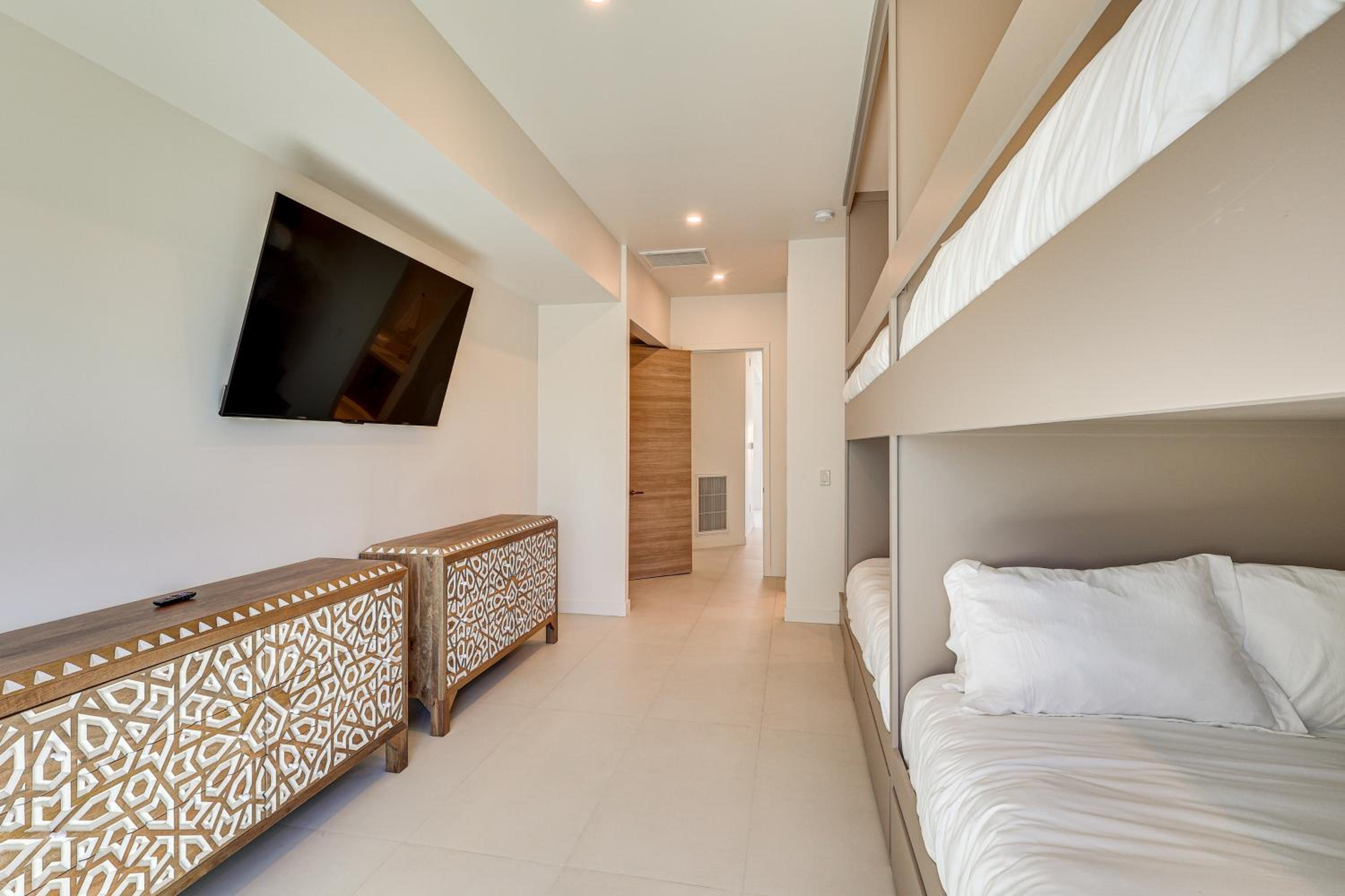 Luxurious Getaway on Lake Havasu Golf Course!