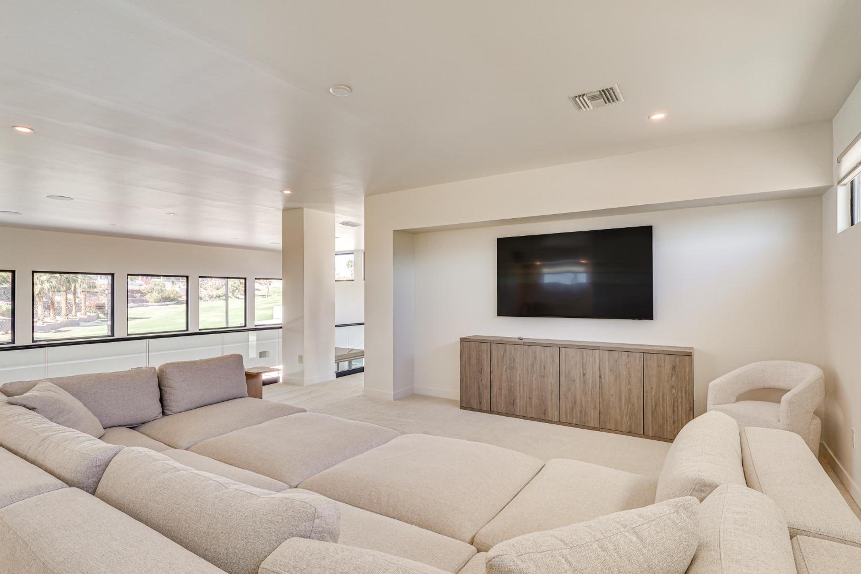 Luxurious Getaway on Lake Havasu Golf Course!