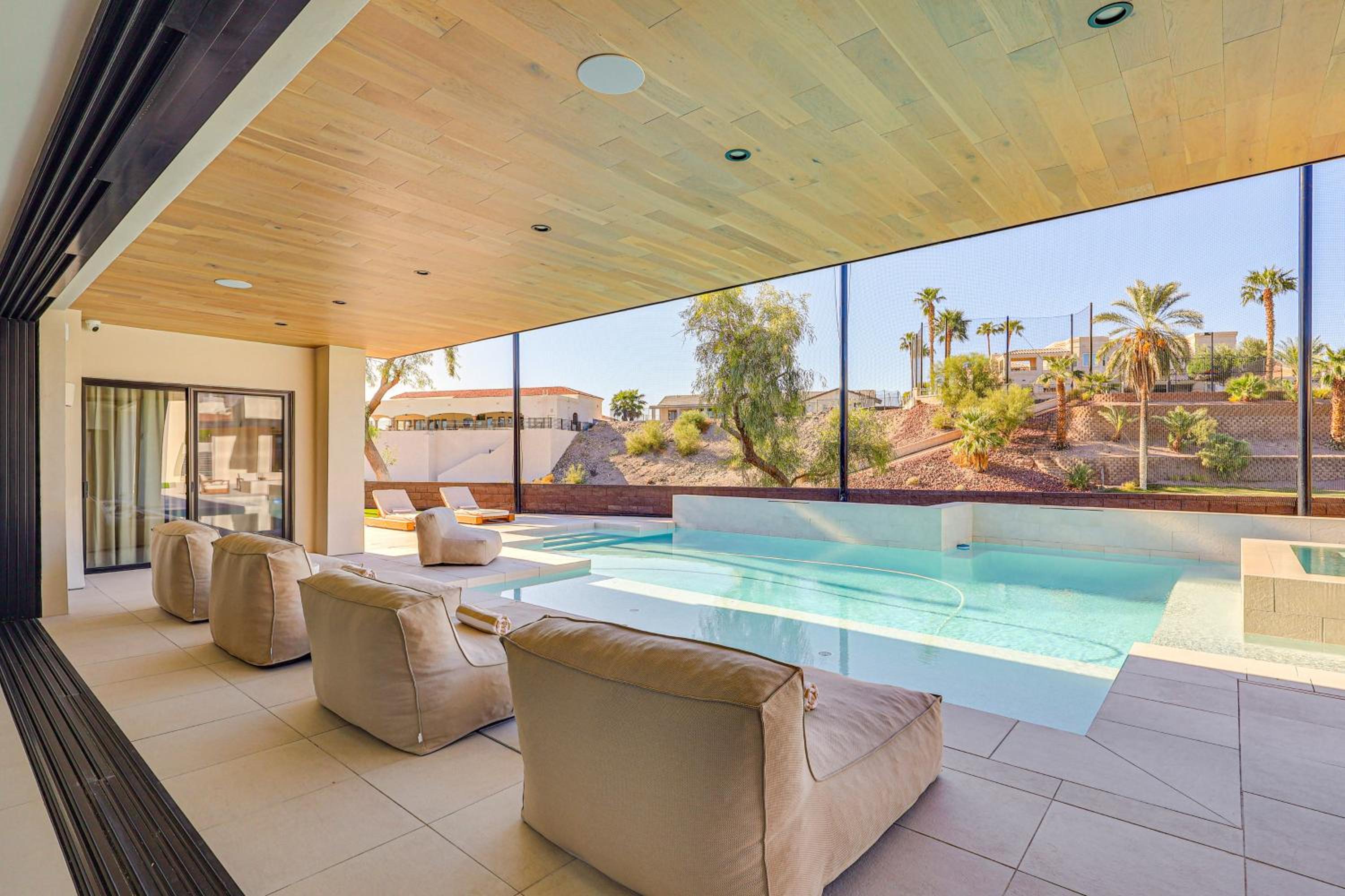 Luxurious Getaway on Lake Havasu Golf Course!