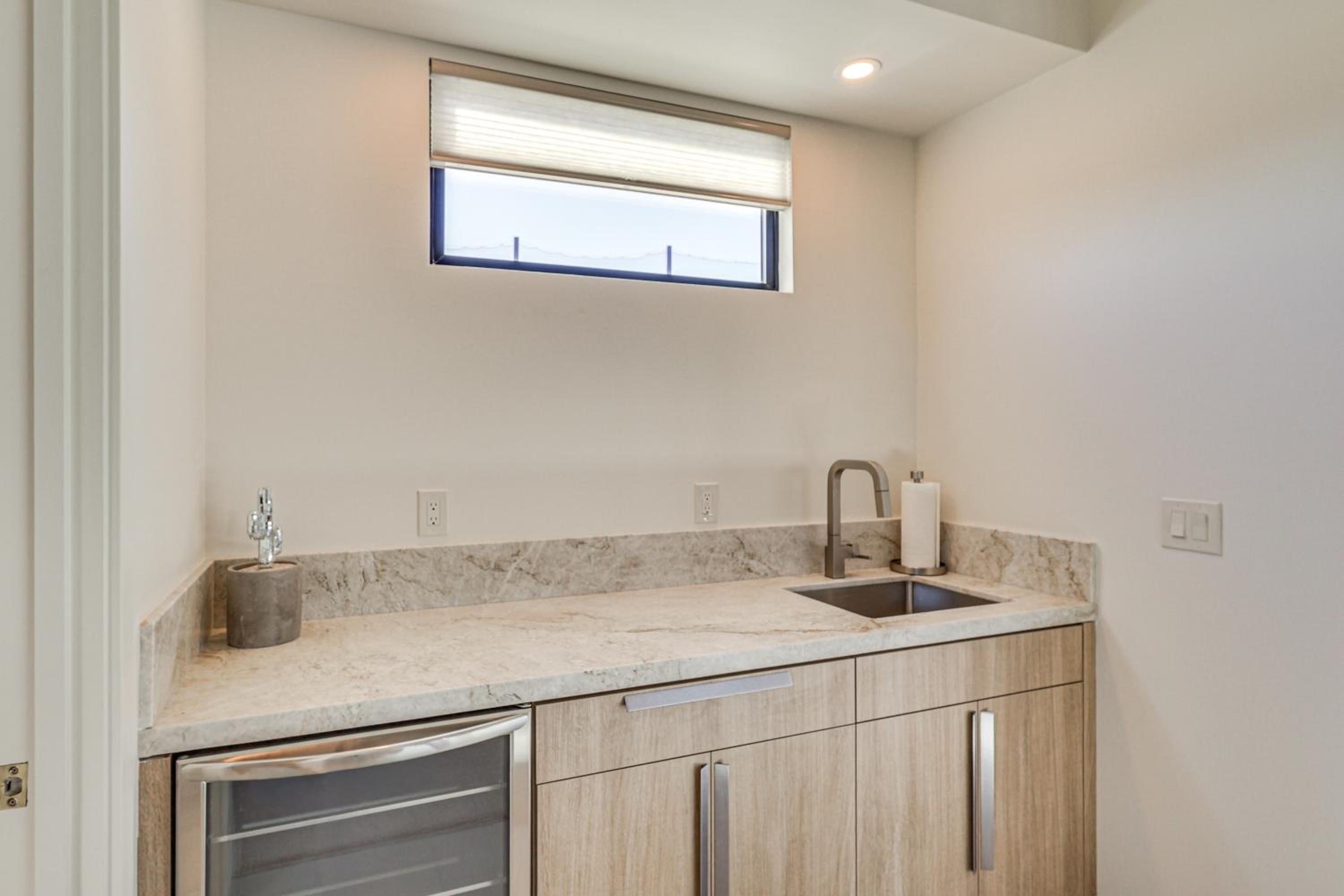 Luxurious Getaway on Lake Havasu Golf Course!