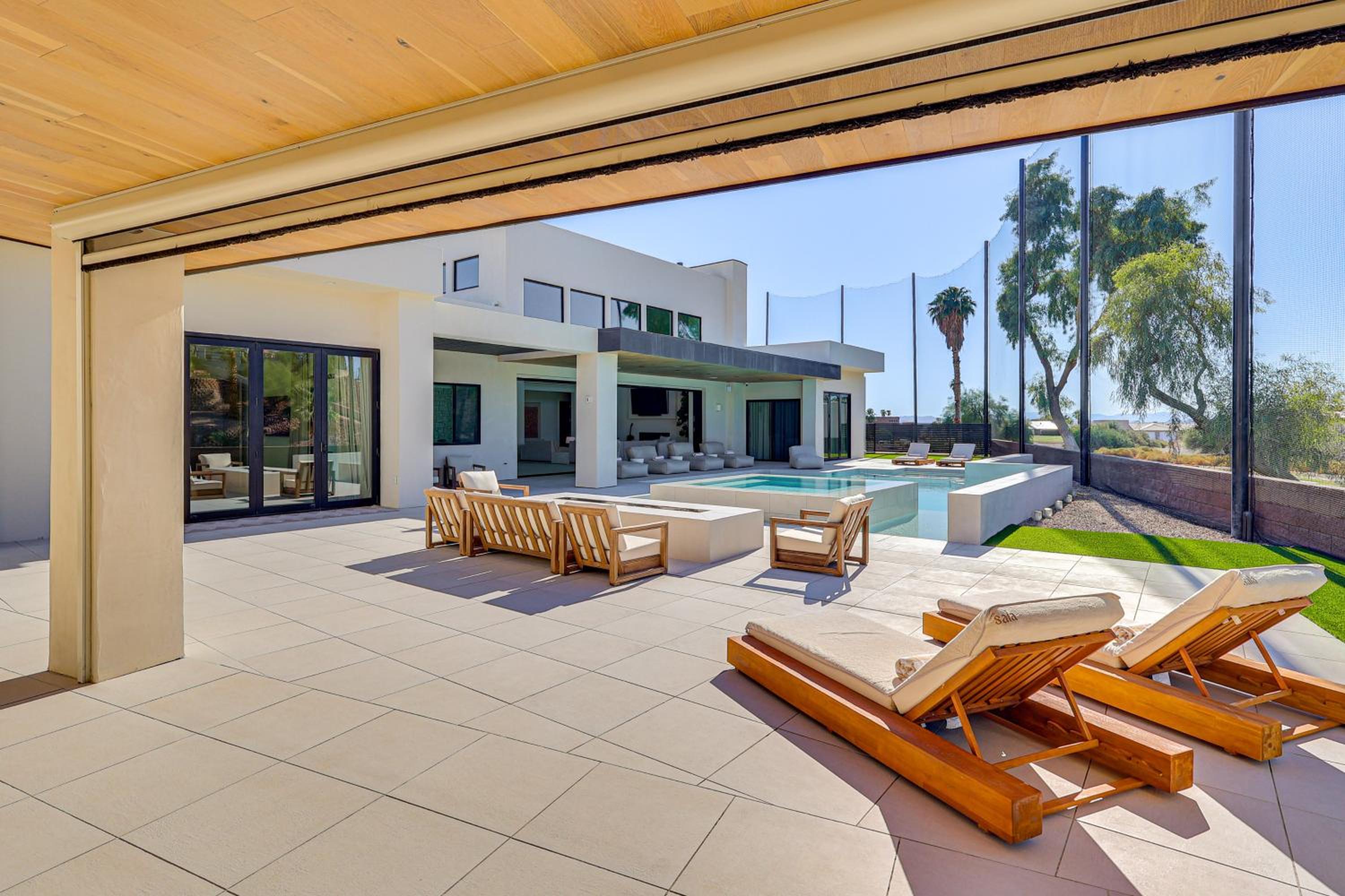 Luxurious Getaway on Lake Havasu Golf Course!