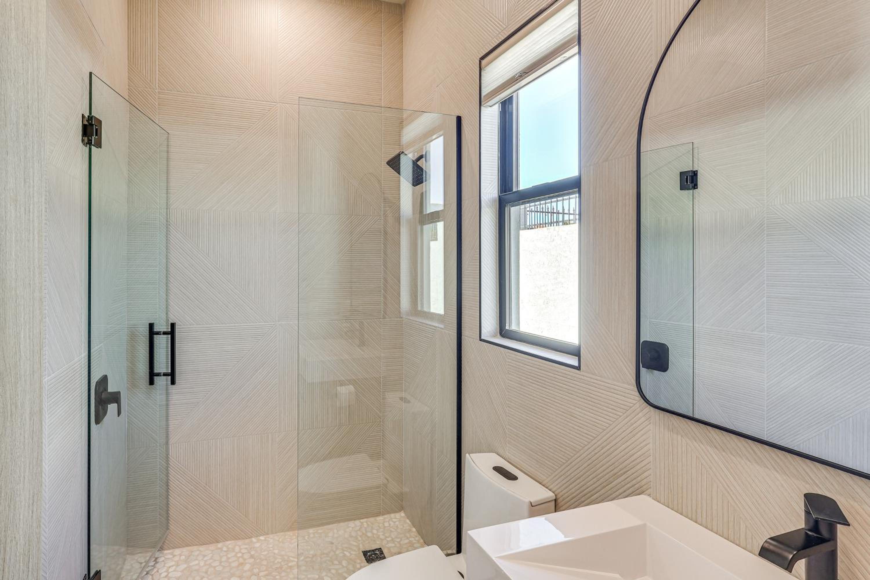 Luxurious Getaway on Lake Havasu Golf Course!