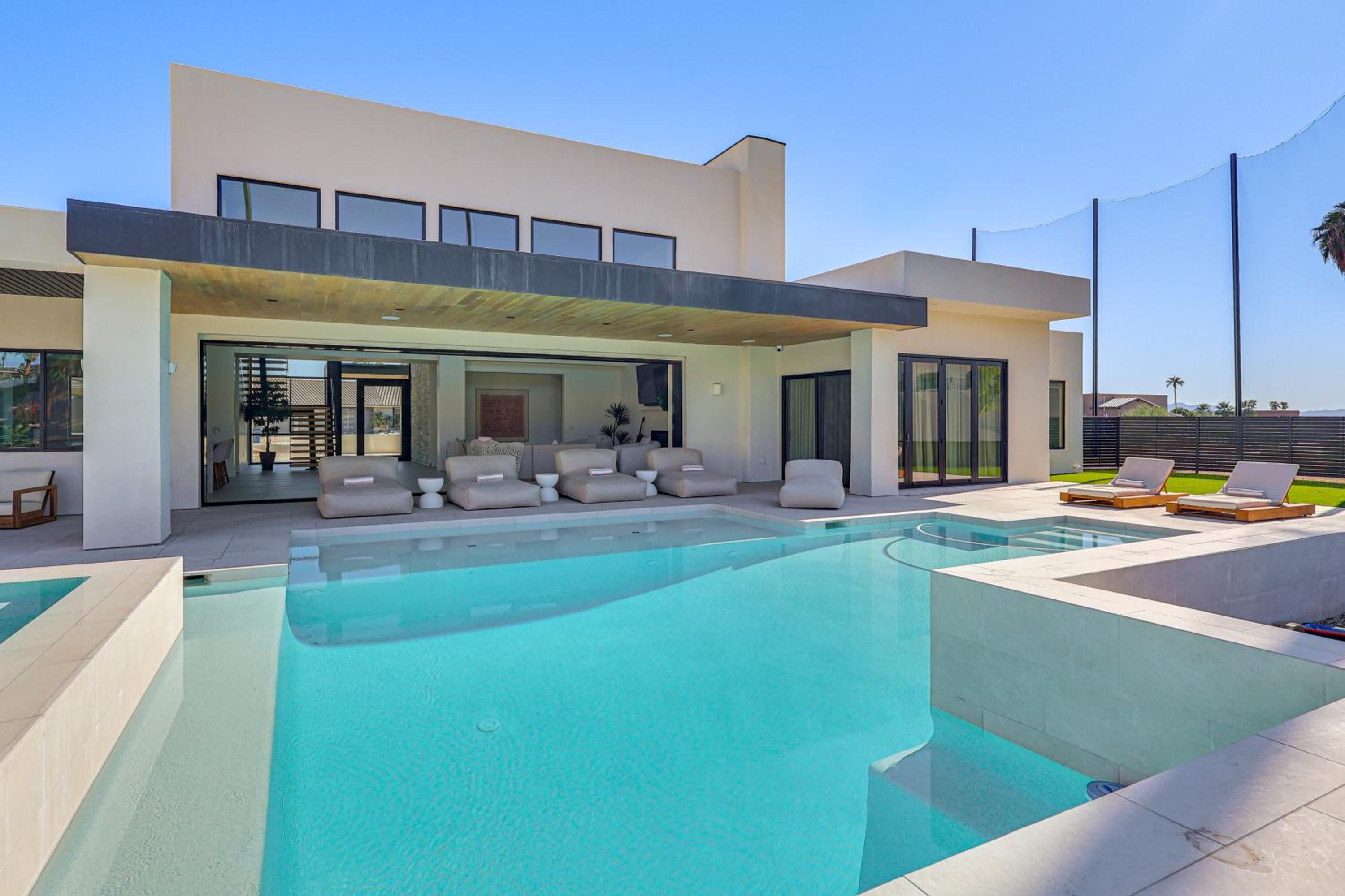 Luxurious Getaway on Lake Havasu Golf Course!
