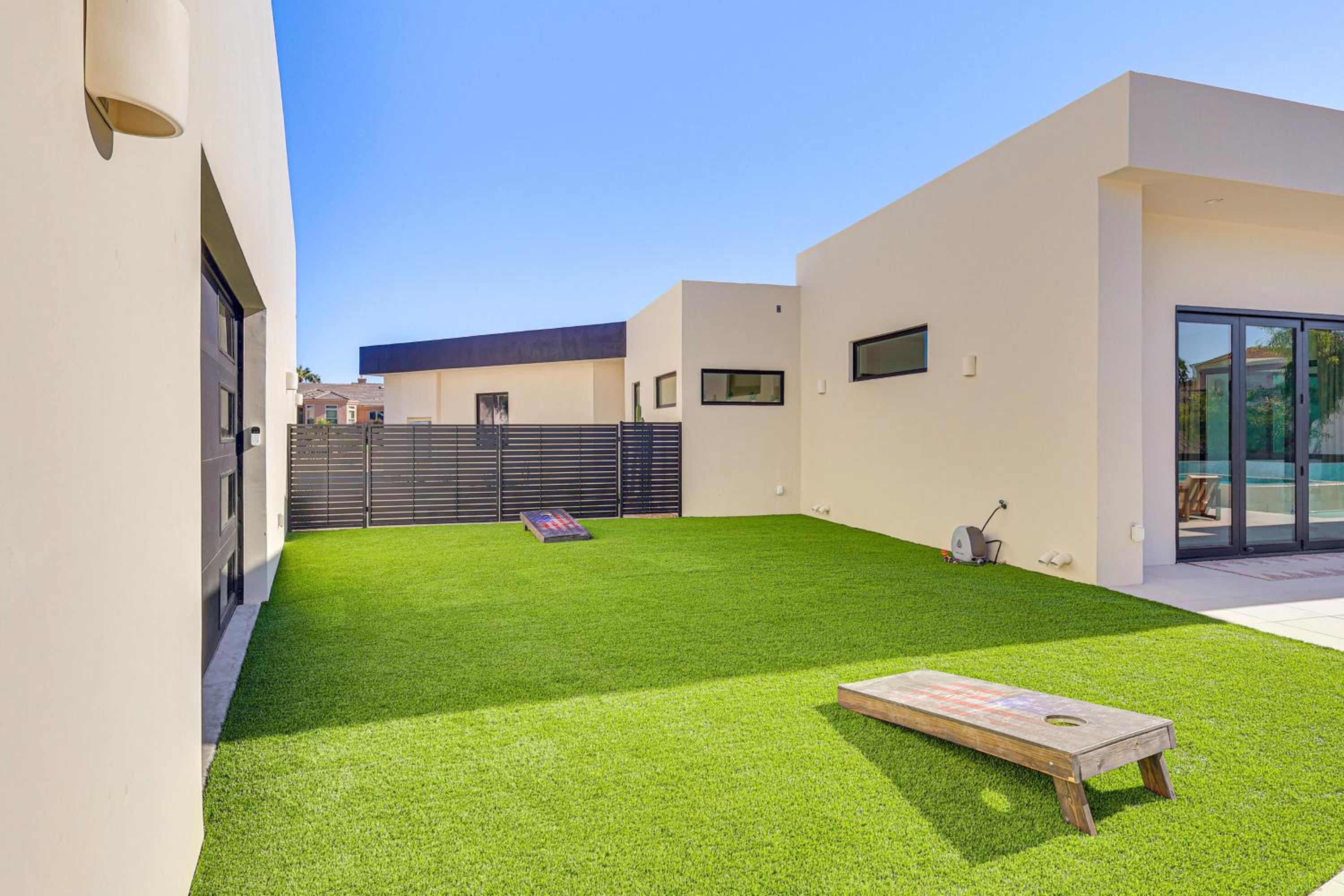 Luxurious Getaway on Lake Havasu Golf Course!