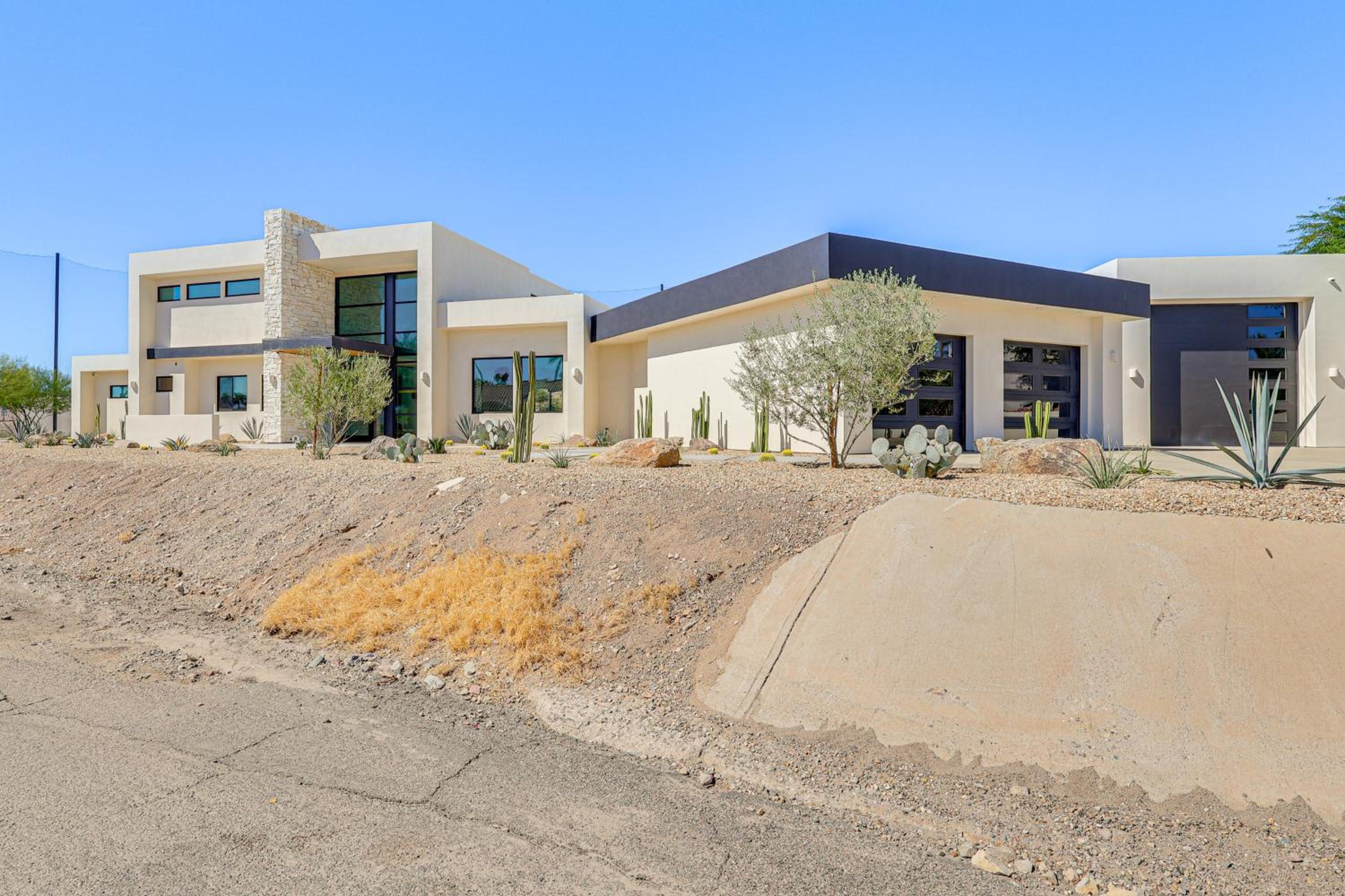 Luxurious Getaway on Lake Havasu Golf Course!