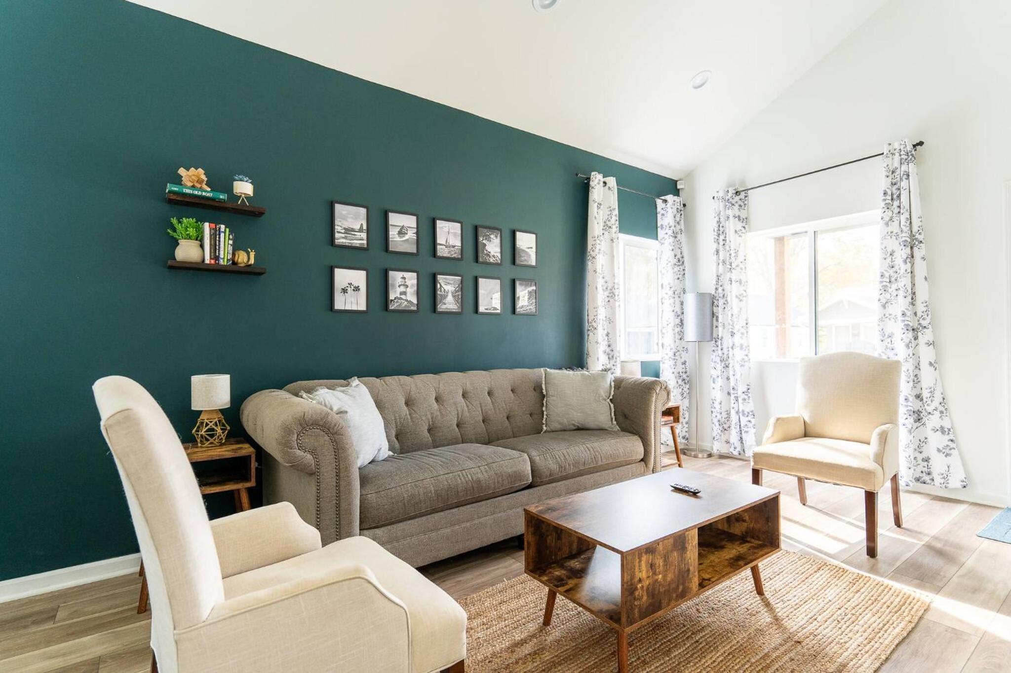 3 Bed 2 Bath Pet Friendly Near Fairgrounds