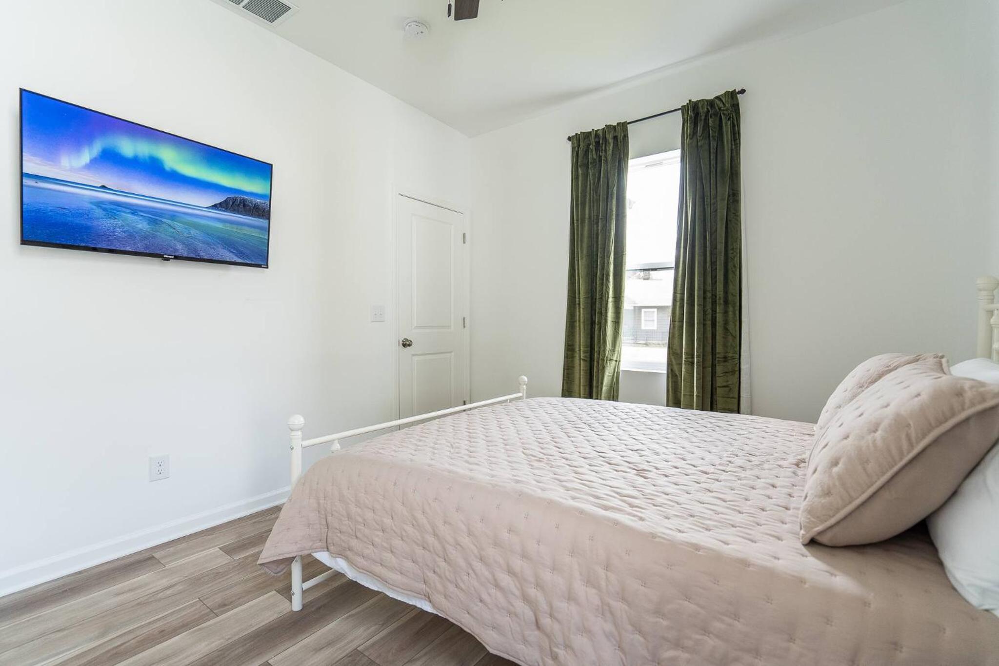 3 Bed 2 Bath Pet Friendly Near Fairgrounds