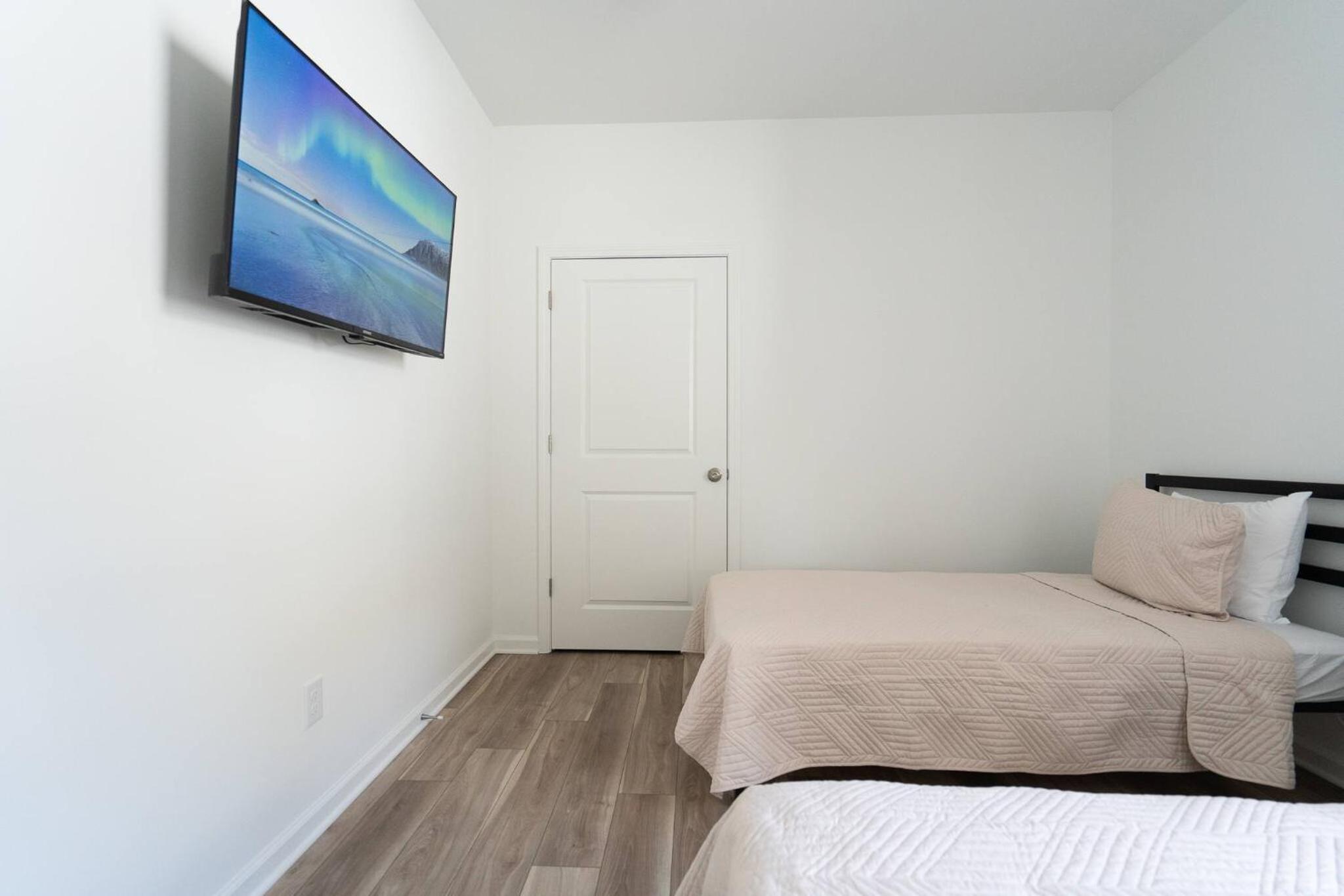 3 Bed 2 Bath Pet Friendly Near Fairgrounds