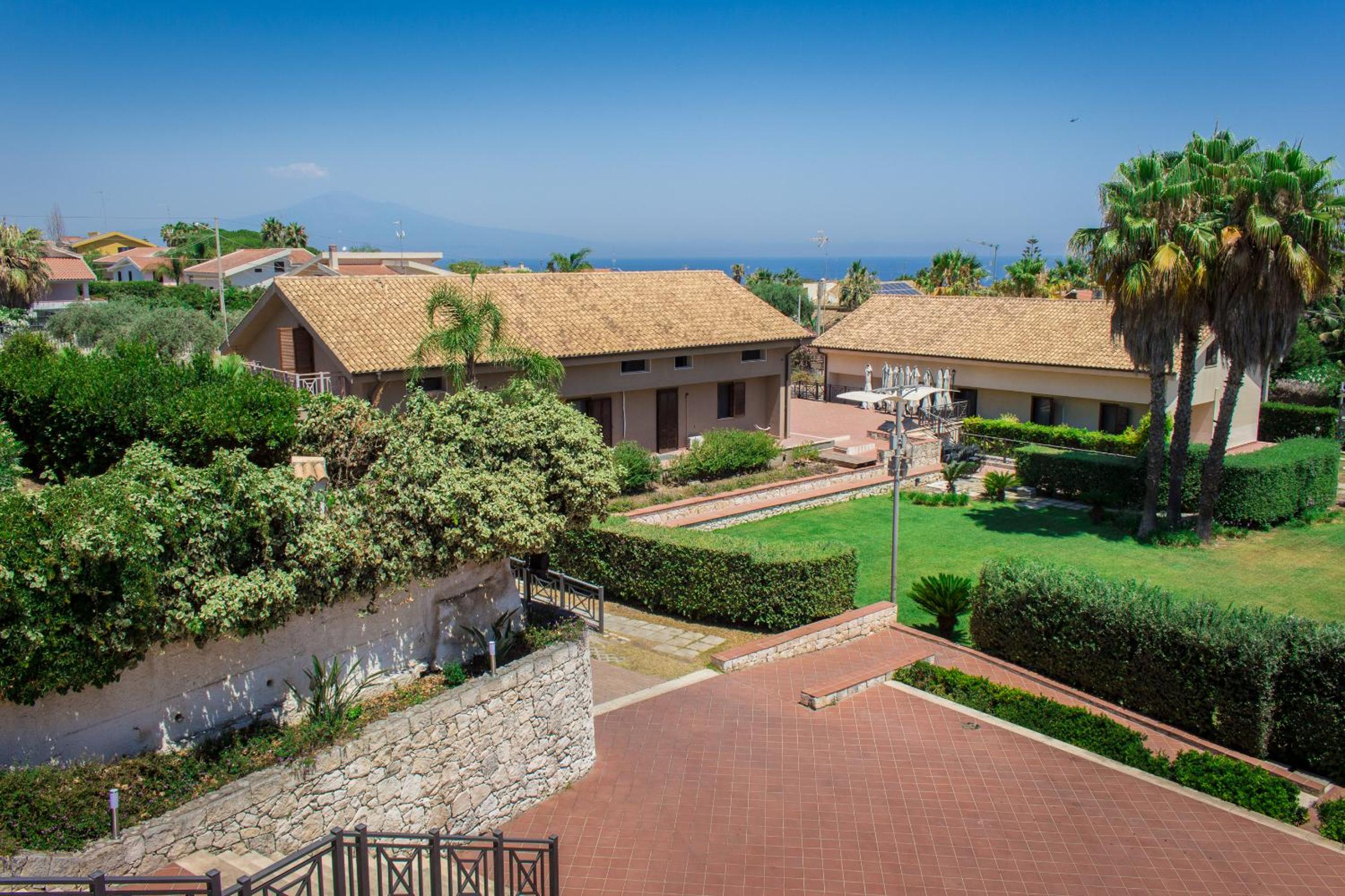 Hotel La Cavalera - Image 1